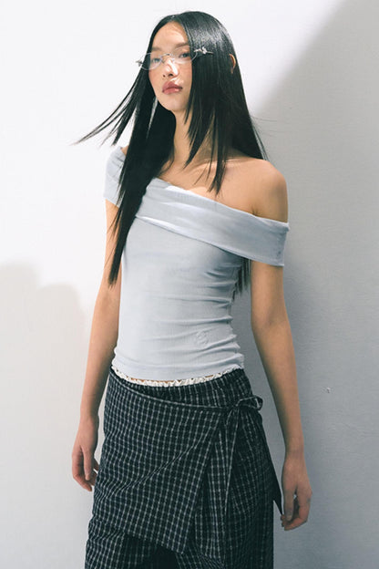 Gentle Design Lace Neckline Top