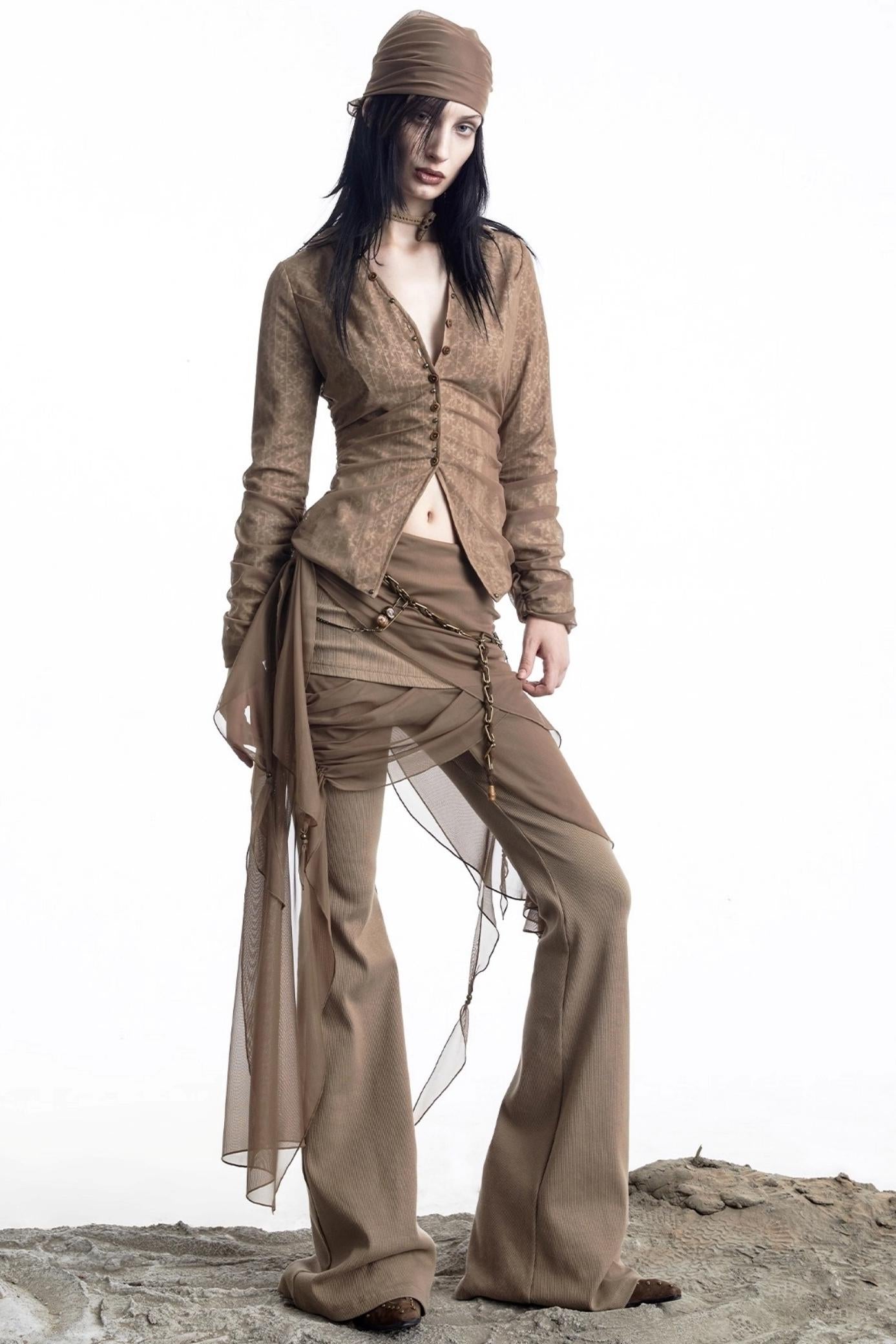 Lux Lace Stitching Big V-Neck Shirt