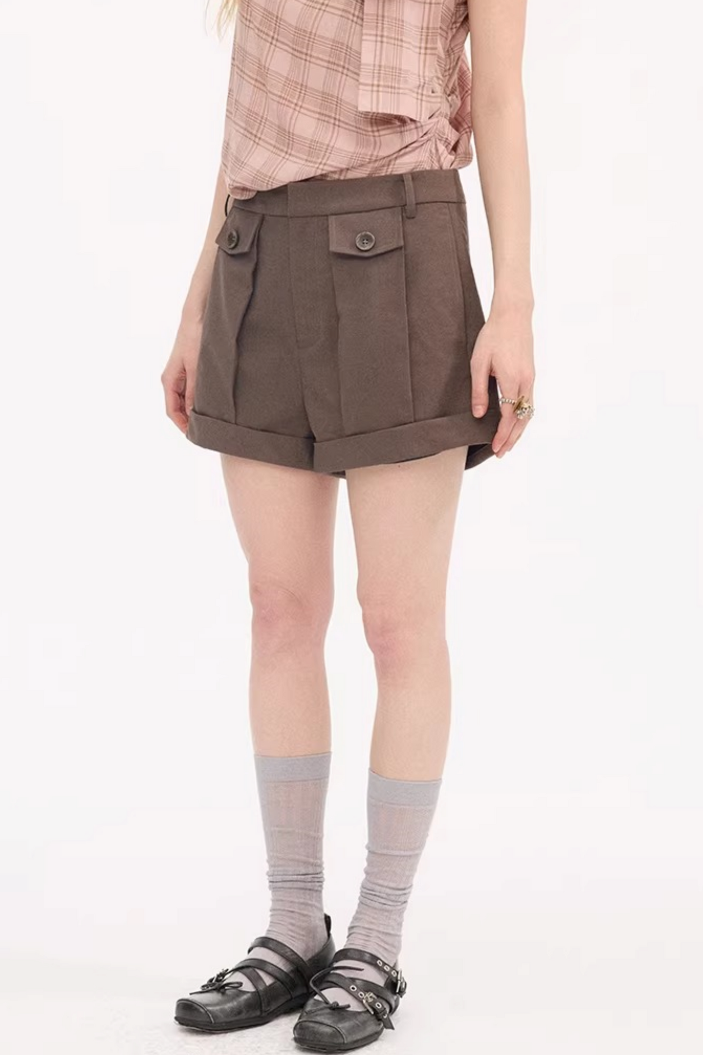 Wool Pleated Khaki Shorts