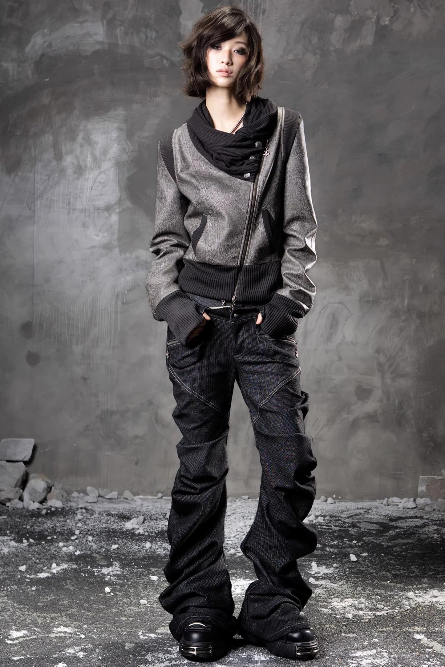Dunkle Nischen-Lederjacke