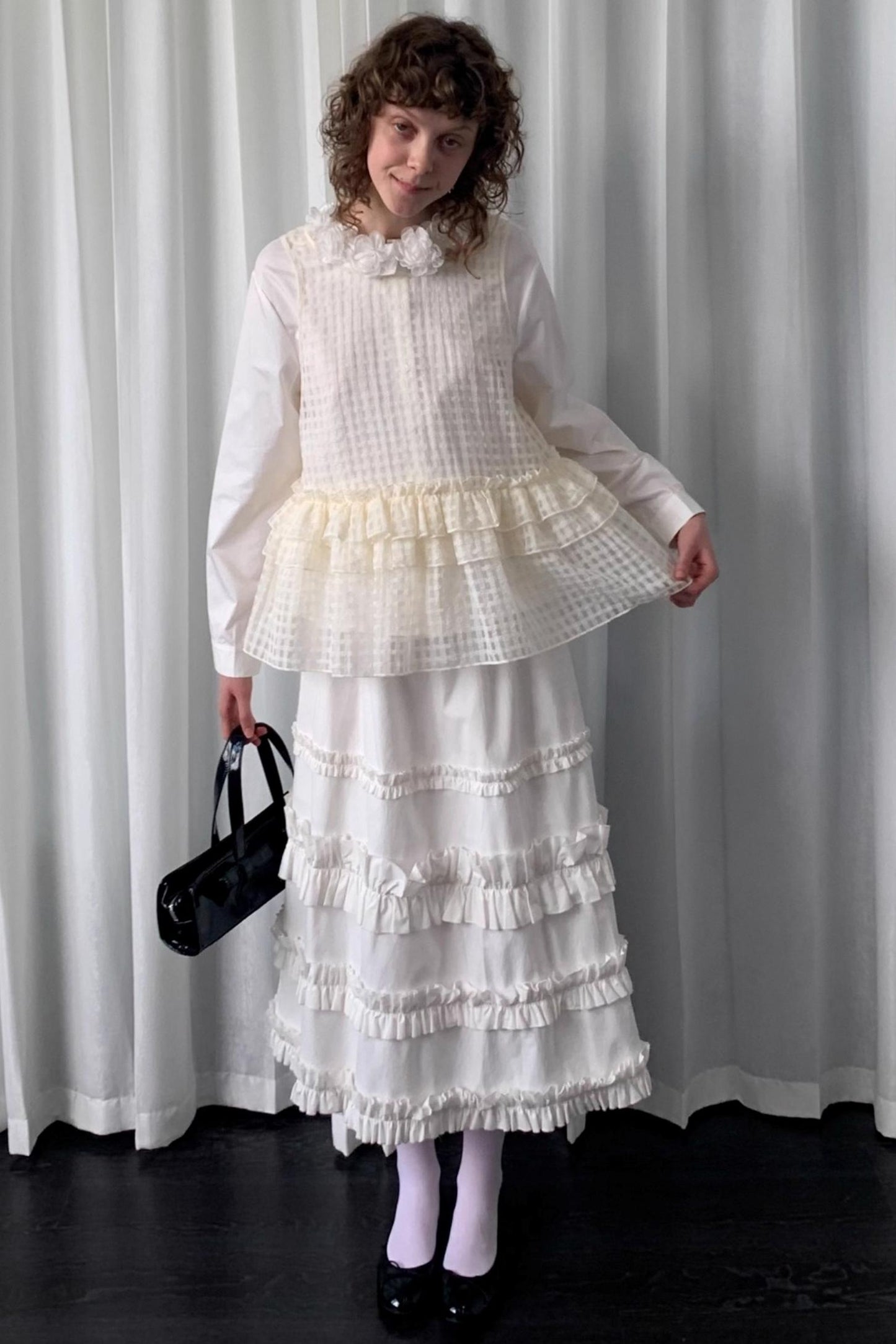 Three-Dimensional White Long Sleeve Shirt