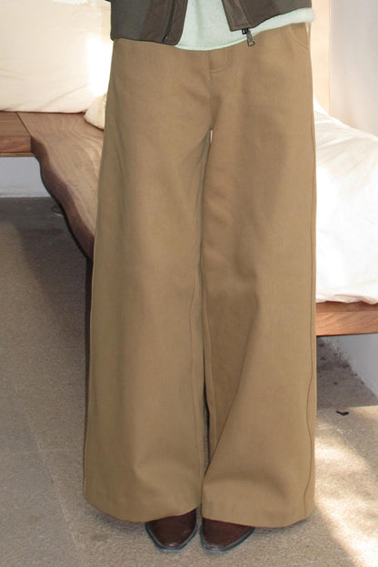 Sandstone Silhouette Velvet Denim Pants