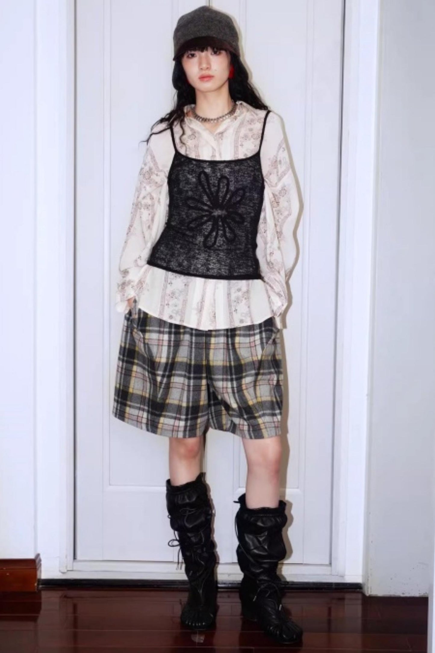 Solid Color Embroidery Vest Top