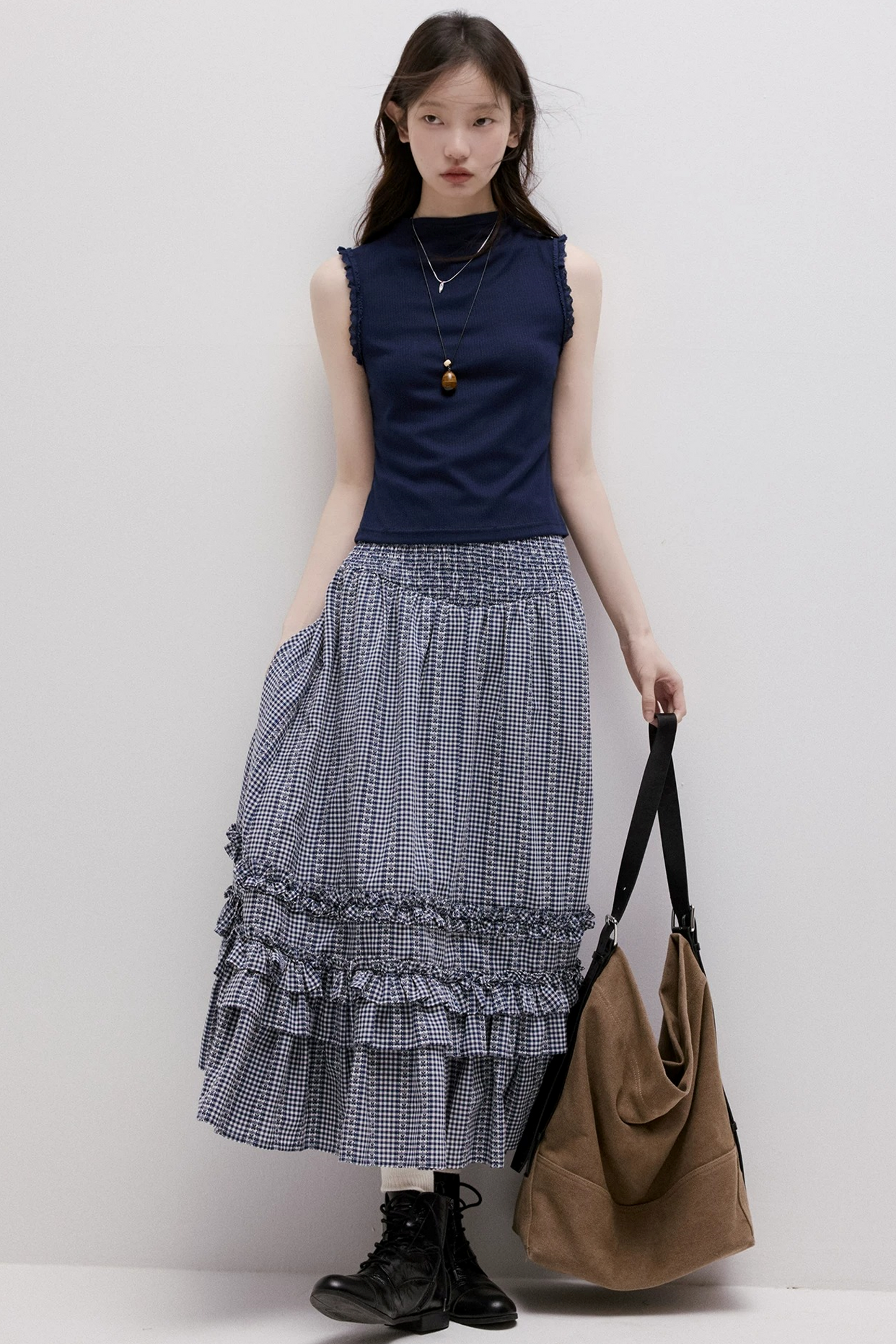 Traumhafte Strickweste mit Spitze
