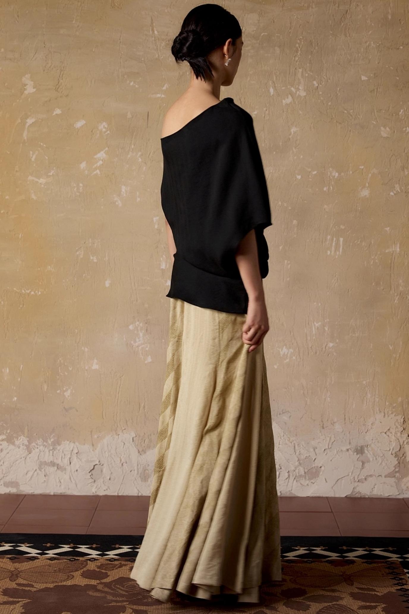 Black Shoulder Irregular Design T-Shirt