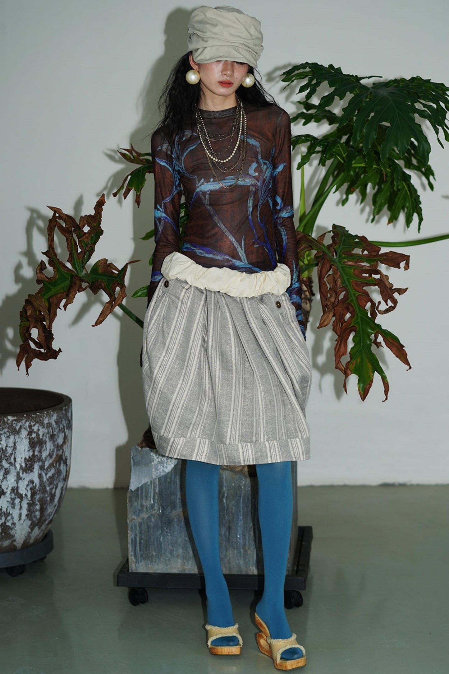 Chinese Mesh Cutout Long-Sleeved Top