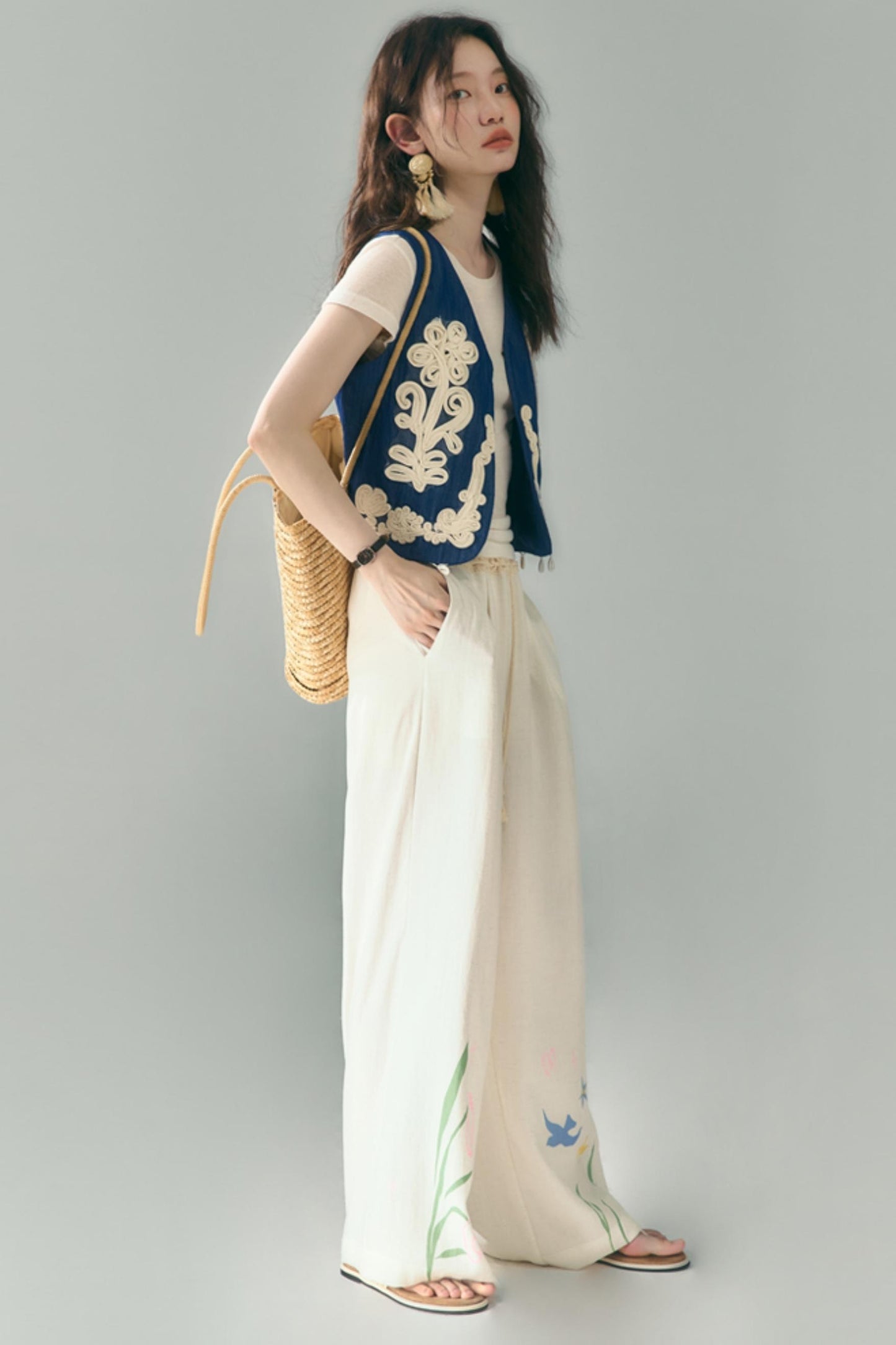 Wind Vines Flower Shell Pendant Vest Set-Up