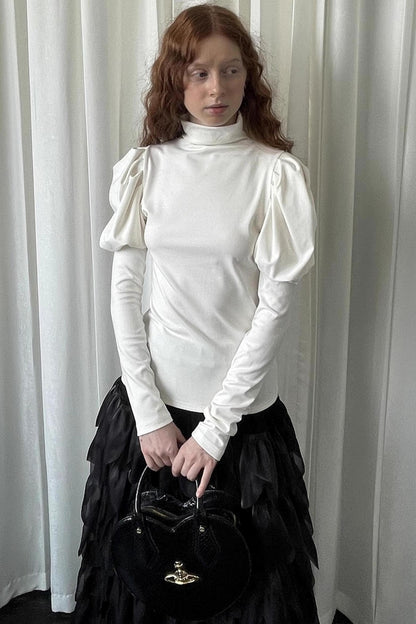 White Doll Collar Knitted Shirt