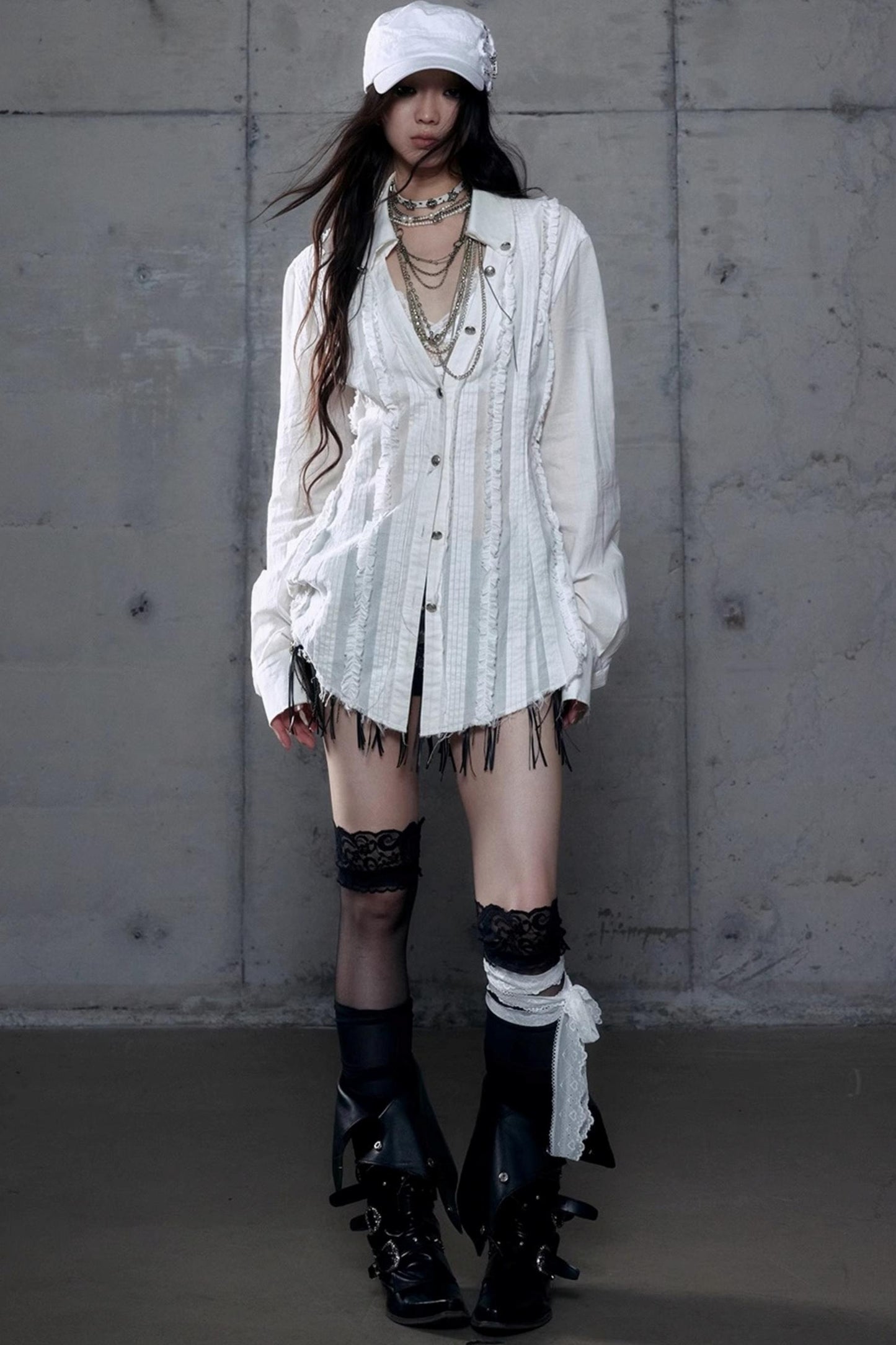 Vintage Lace V-Neck Bubble Sleeve Shirt