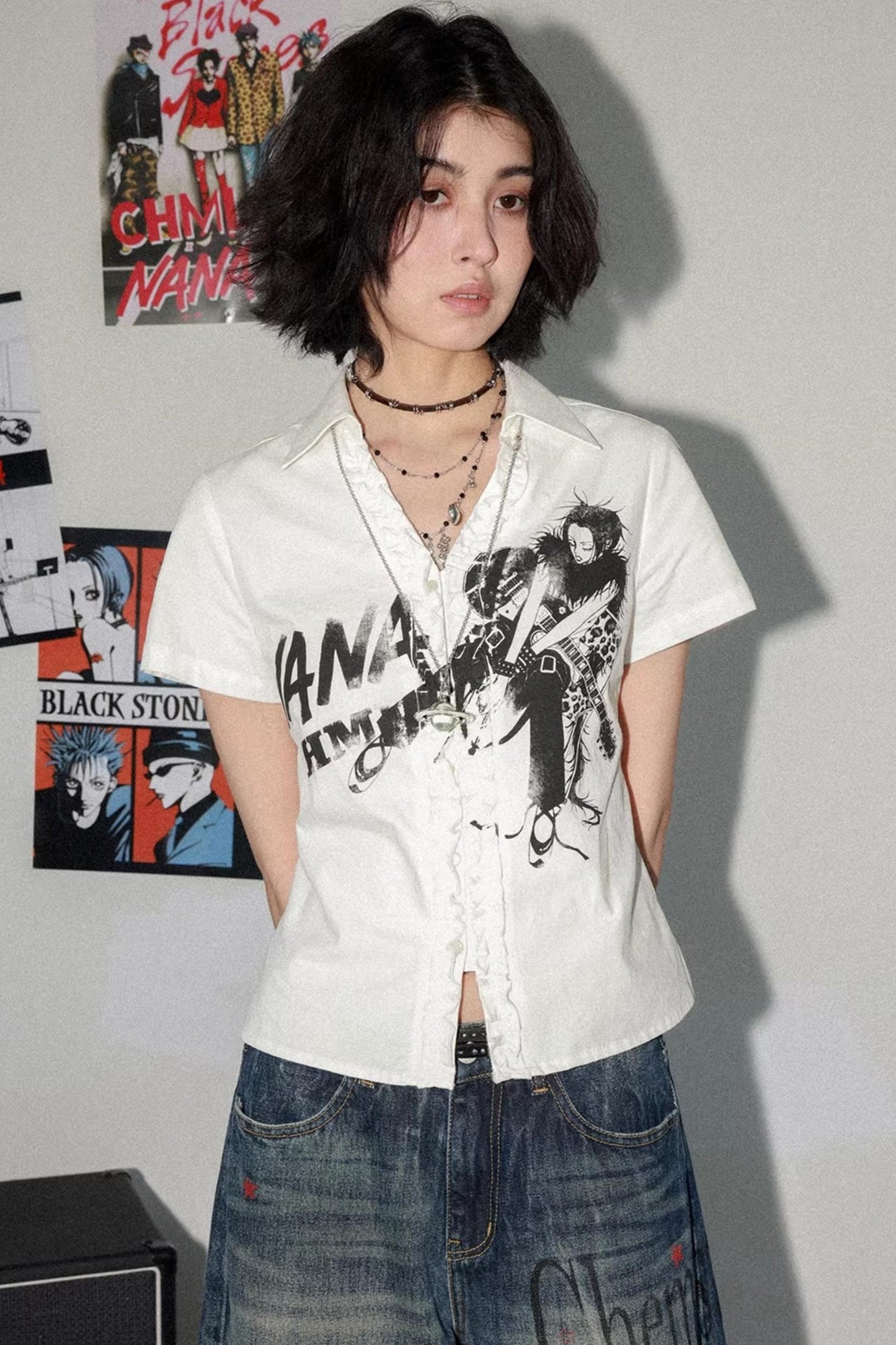 Weiße Bluse mit V-Ausschnitt und Aufdruck