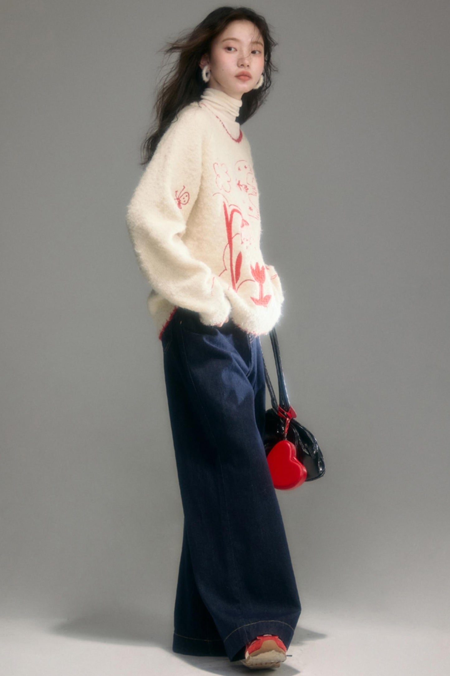 Snowy Field Tulip Embroidery Top