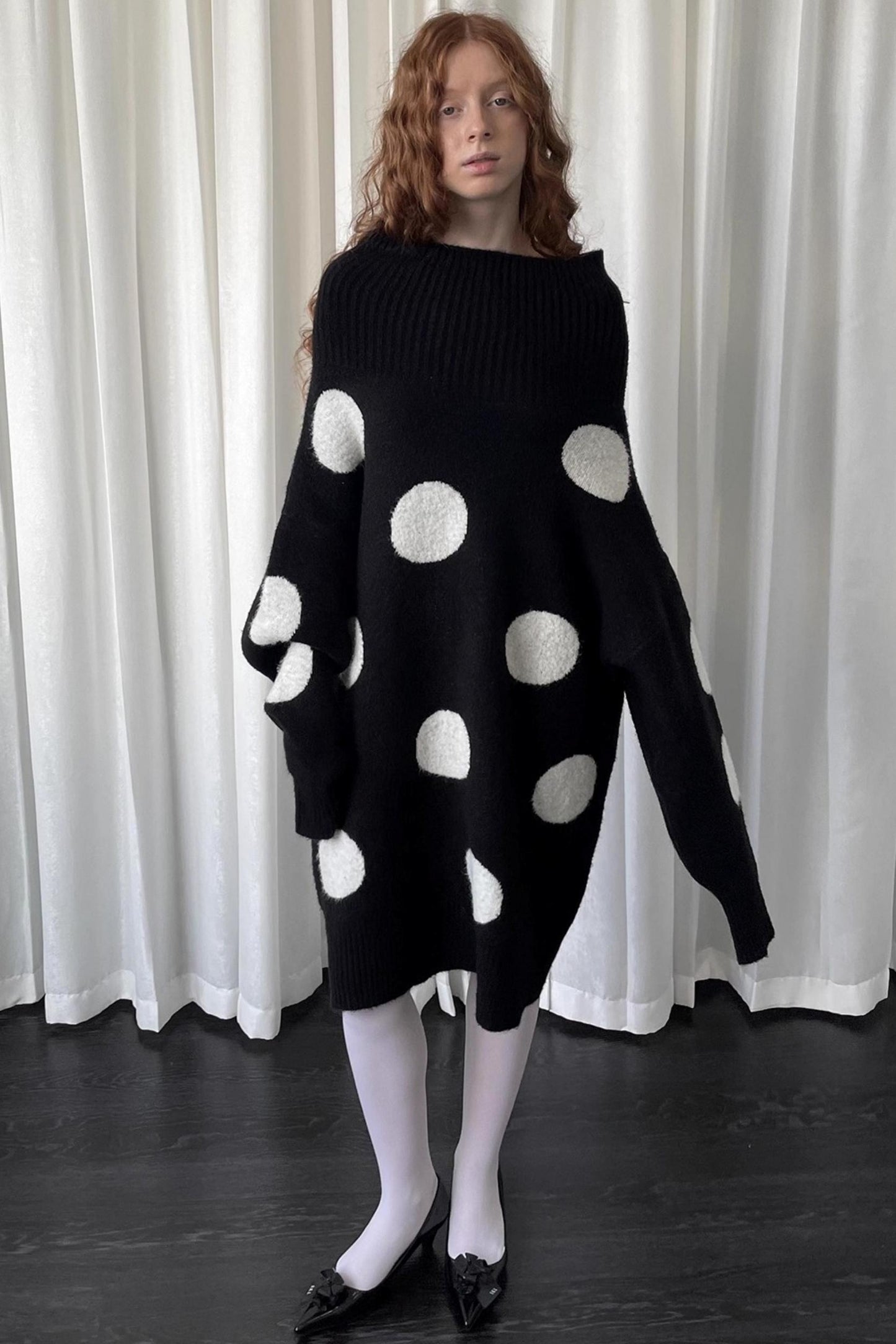 Lazy Pile Collar Sweater