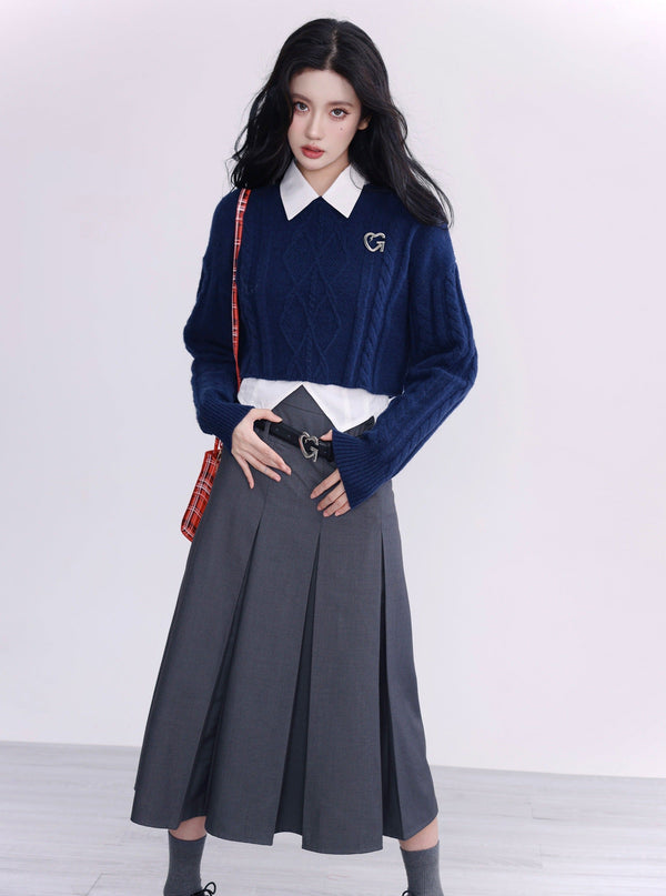 American college style short hinged sweater