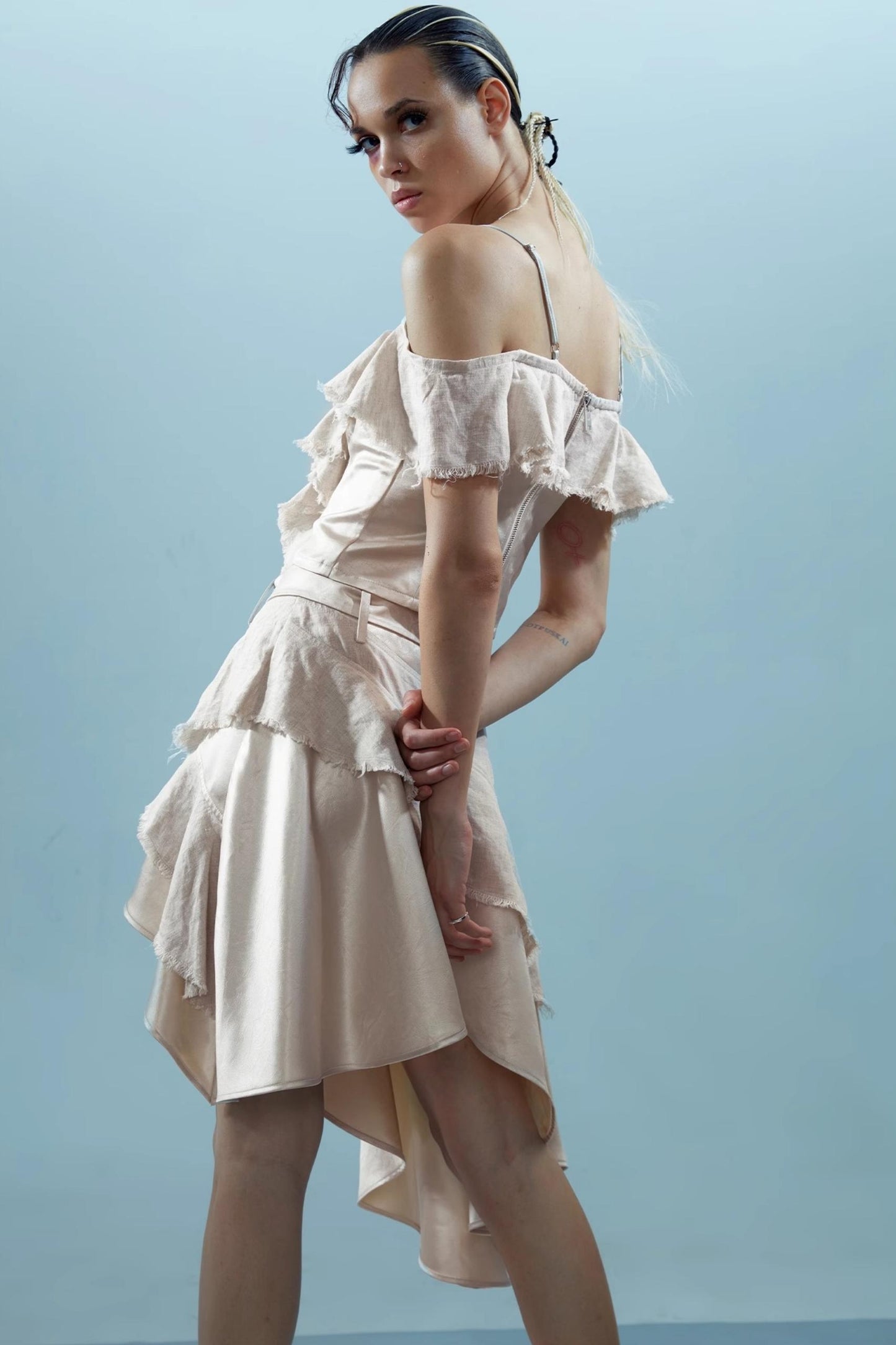 Spectacular Linen Skirt Set-Up