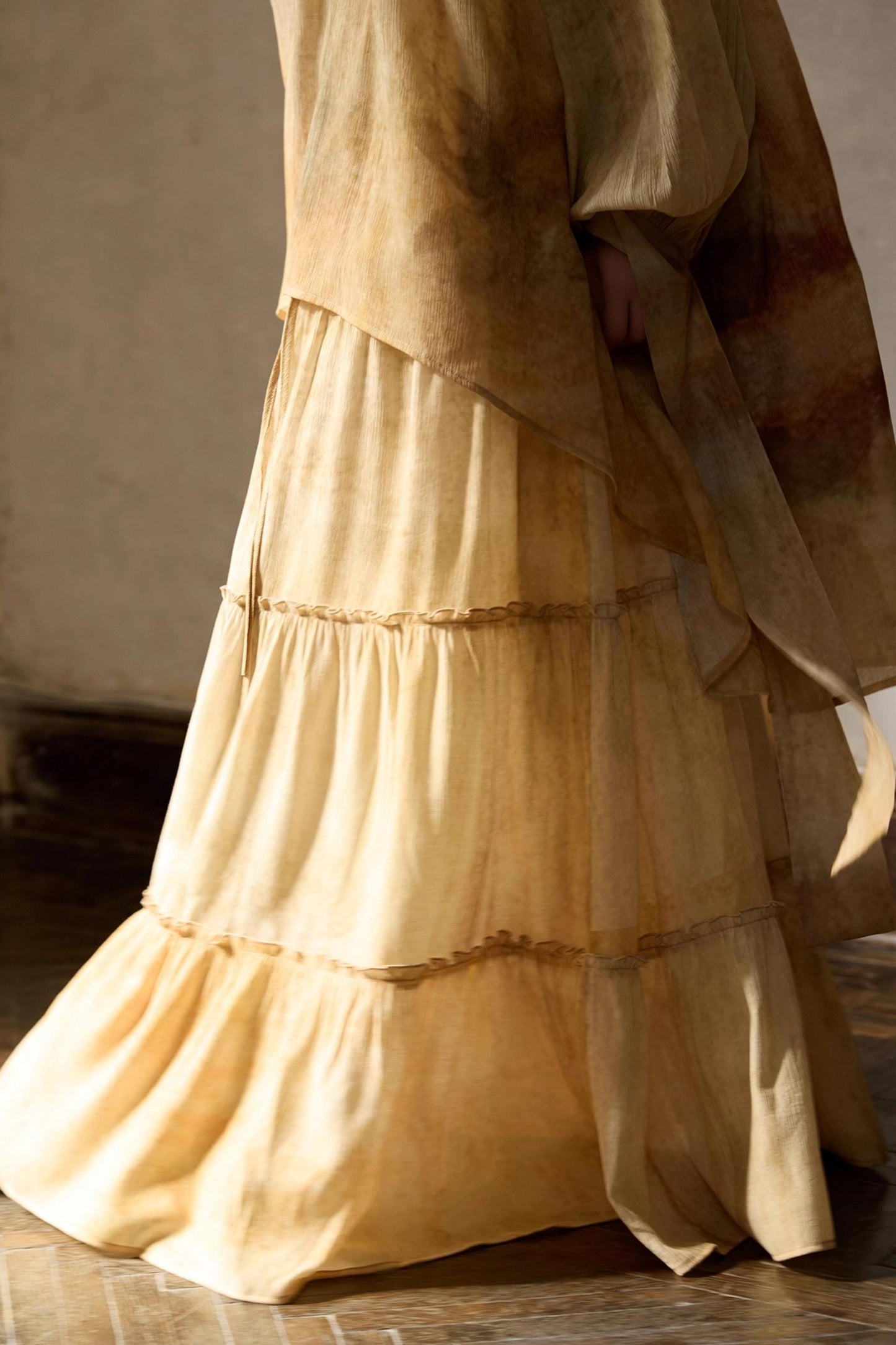 Romantic Lace-up Flowing Skirt Set-Up