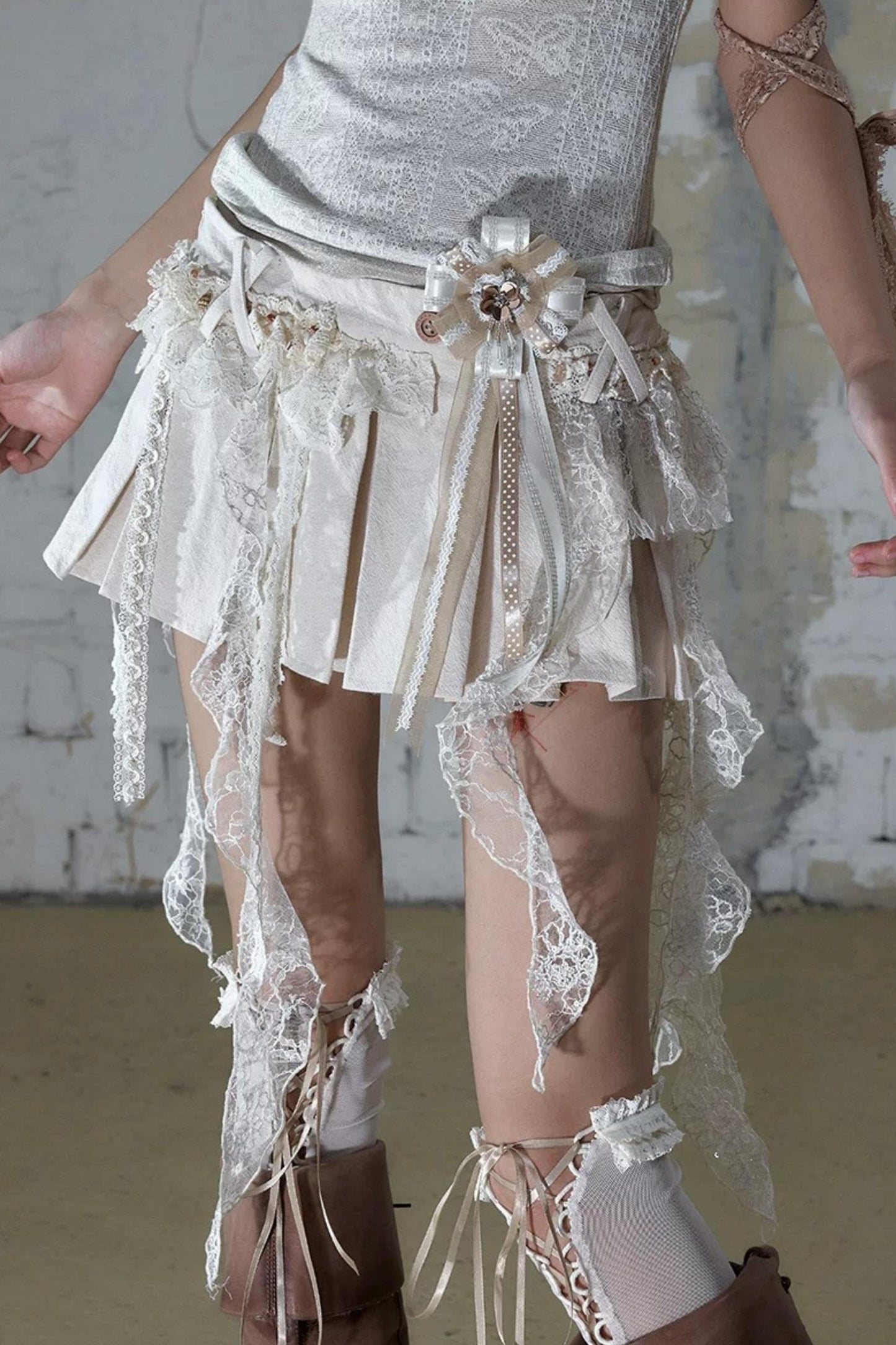 Baroque Lace Pleated Skirt