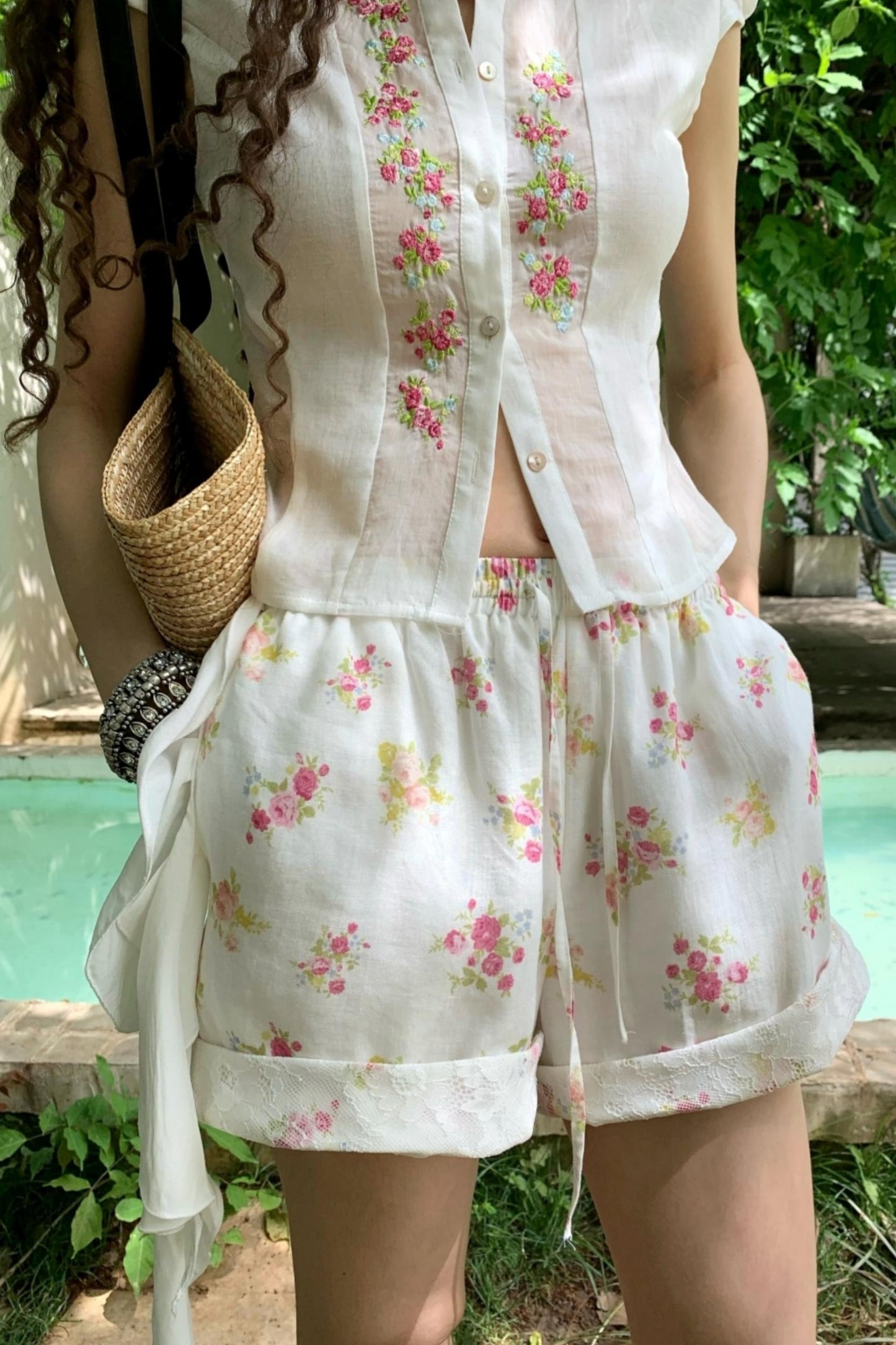 Elegant Floral Shirt And Skirt Set-Up