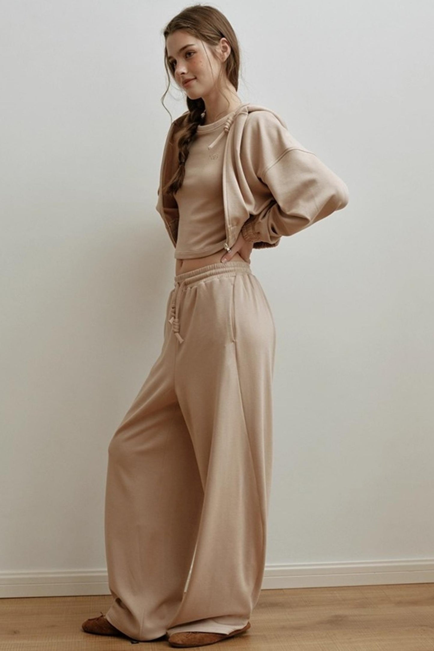 Fashionable Light Jacket Set-Up