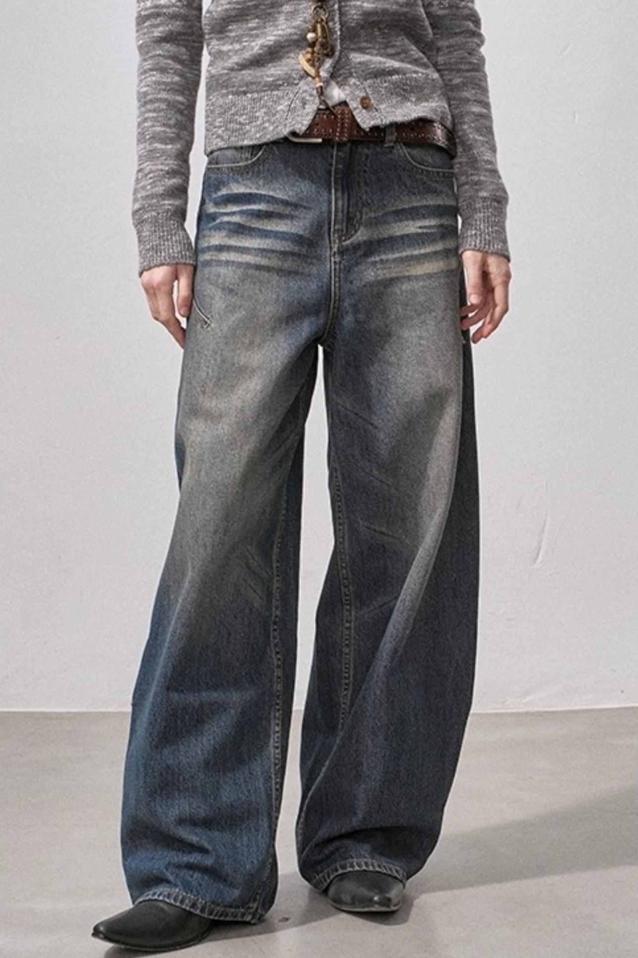 Seamless Vintage Distressed Jeans