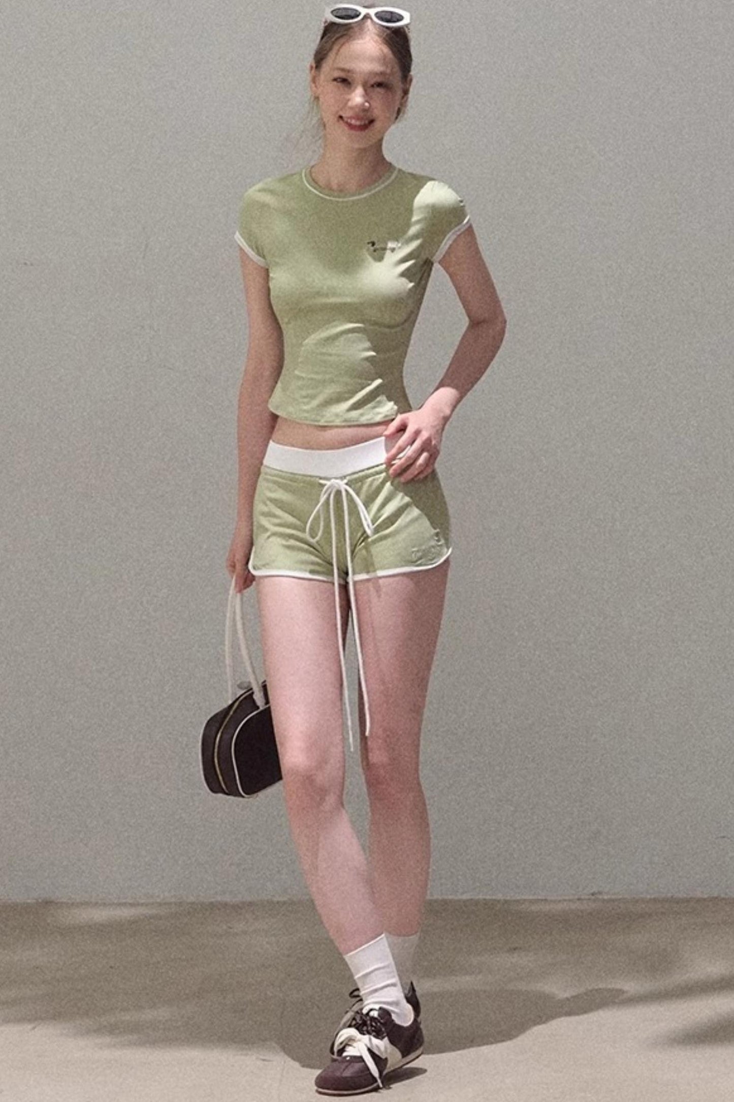 Active Round-Neck Set-Up