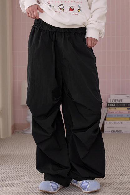 Loose Pleated Parachute Pants