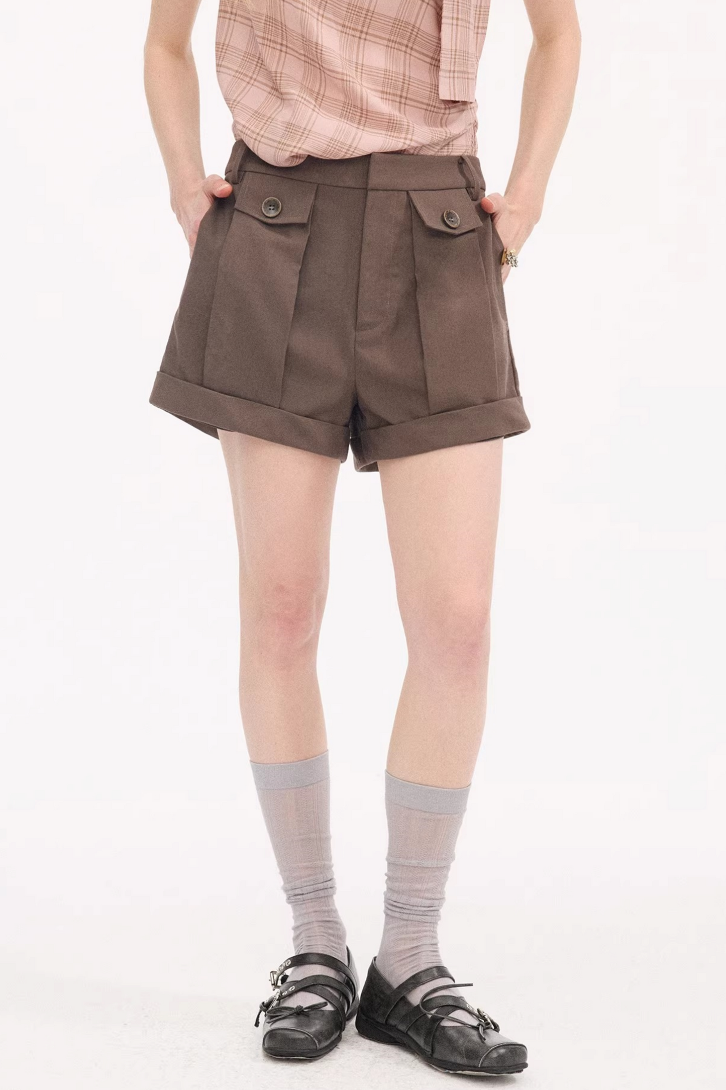 Wool Pleated Khaki Shorts