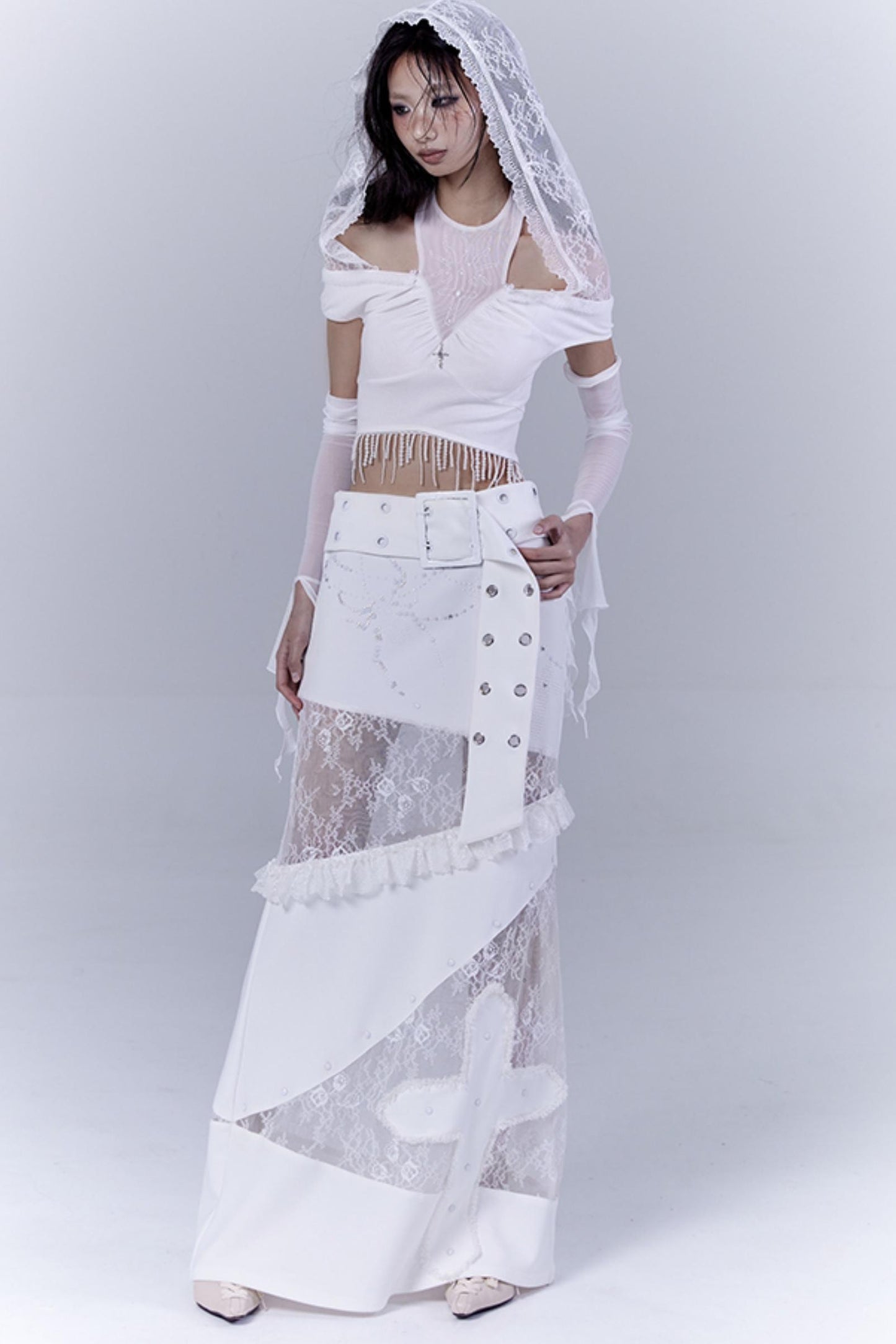 Fatal Elegance Lace-Trimmed Low-Waist Skirt