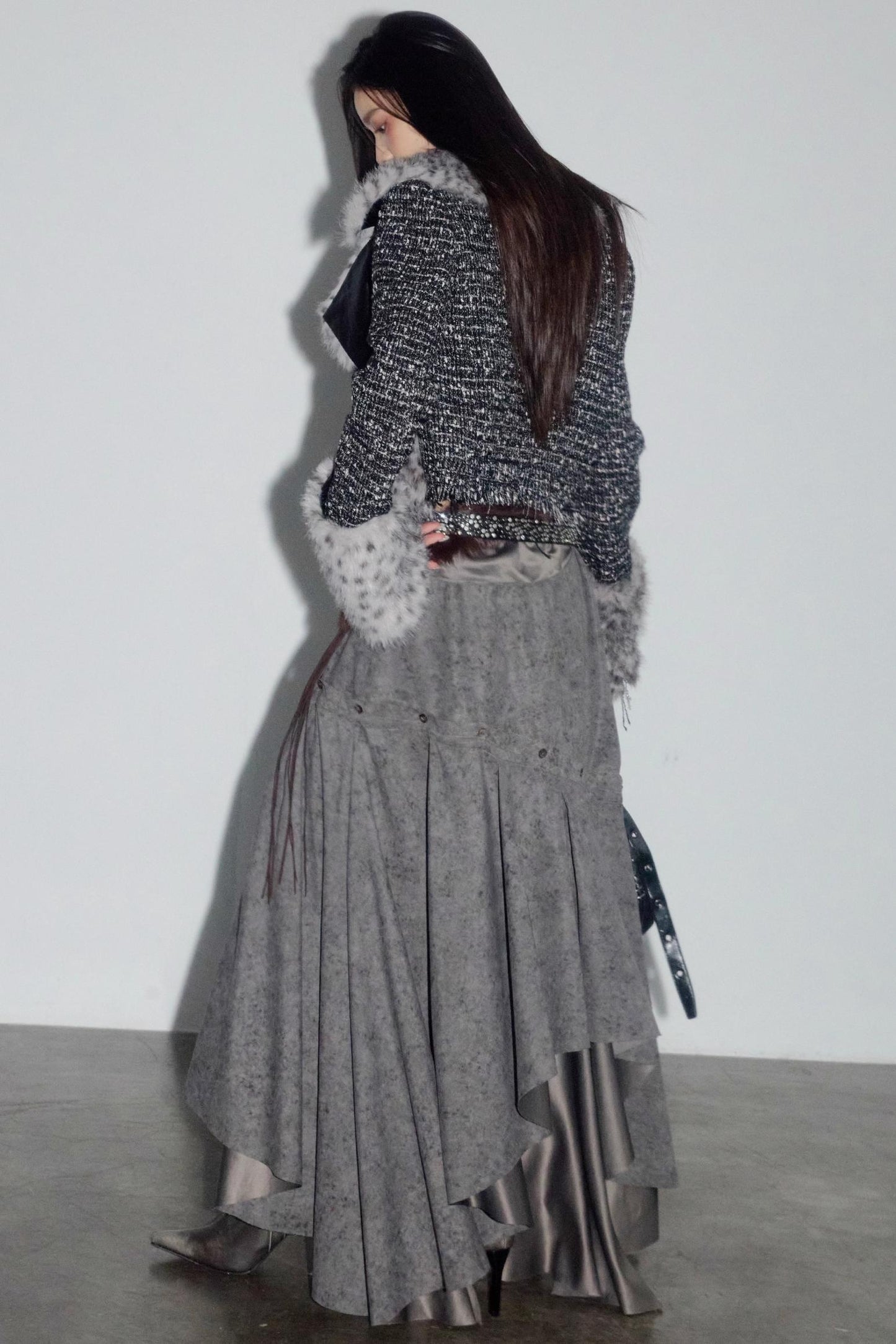 Loose Feeling Irregular Large Skirt