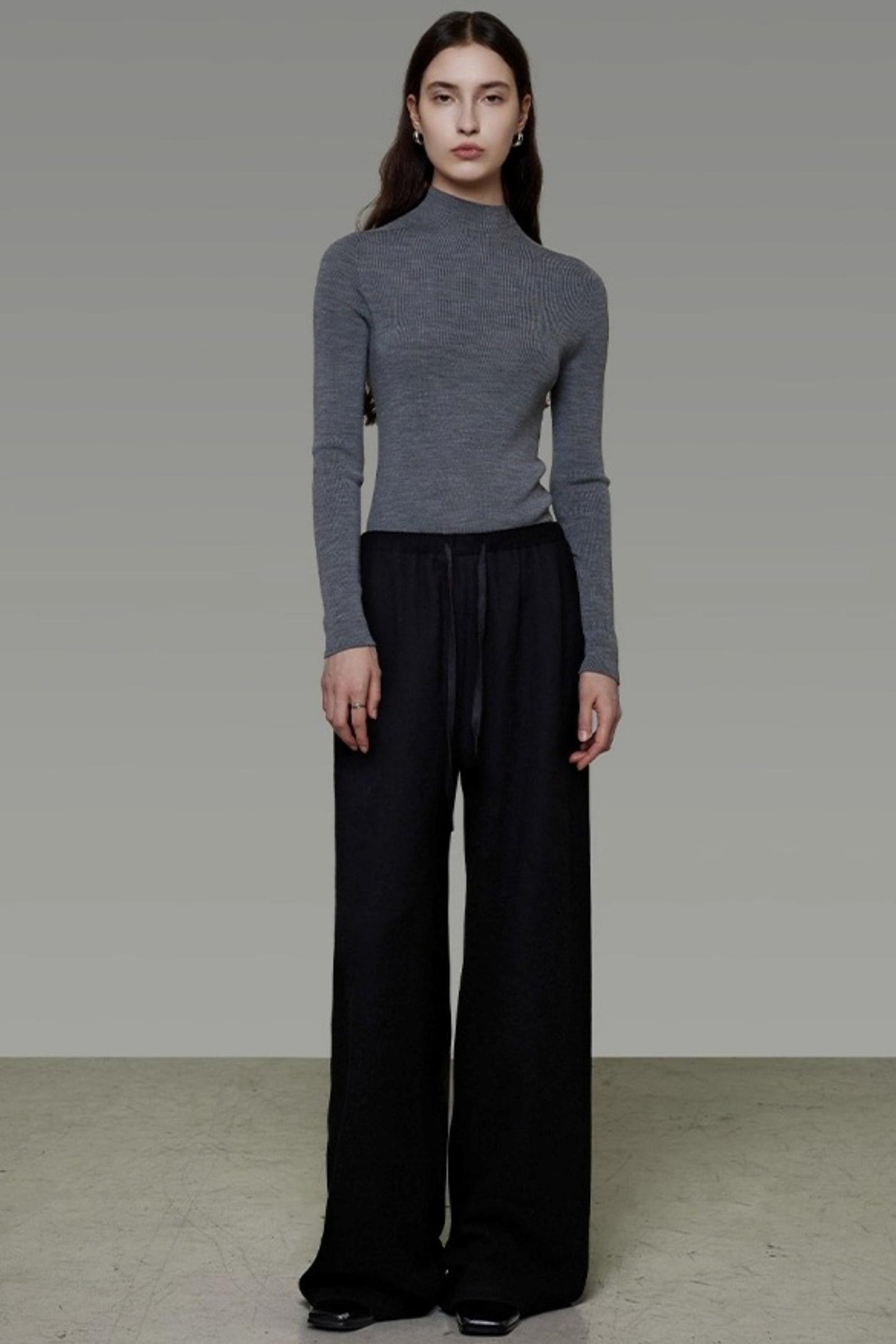 New High-Waisted Lace-Up Slacks