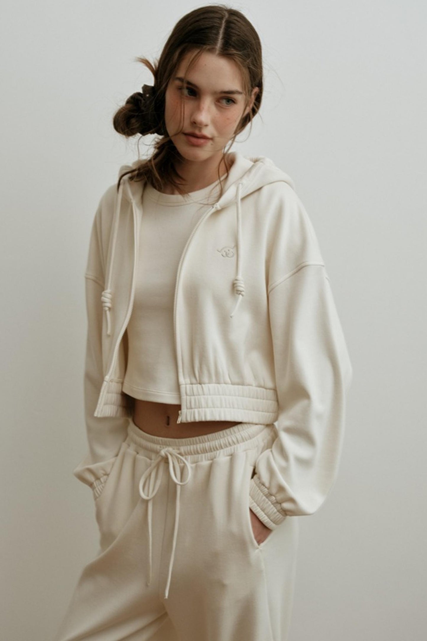 Fashionable Light Jacket Set-Up