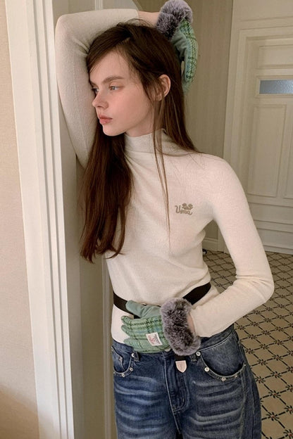 Letter Embroidery Turtleneck Knitwear