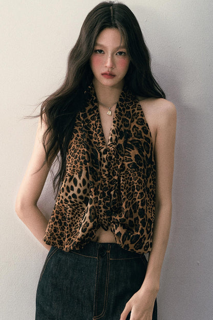 Leoparden-Neckholder-Top mit V-Ausschnitt
