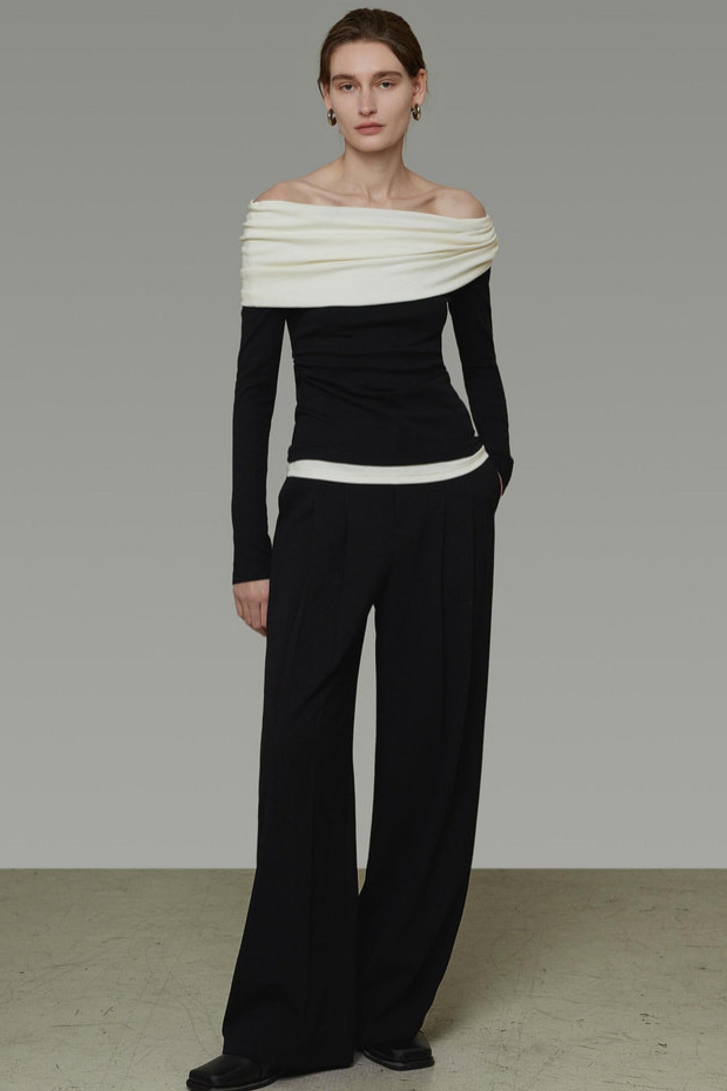 Plissierte Schulterfreie Strickbluse