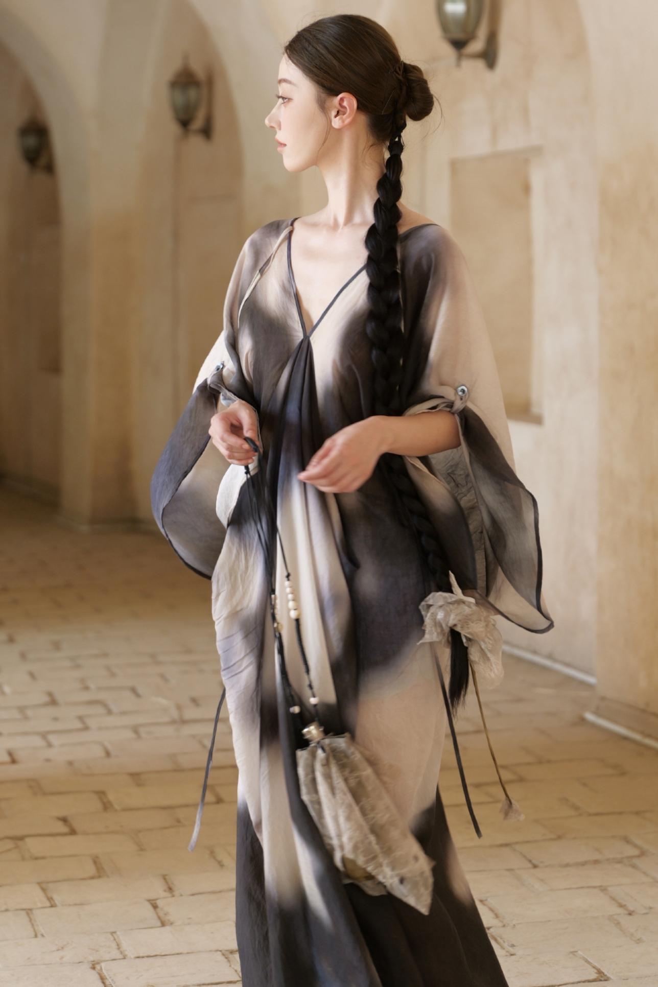 Chinese Ink Blended V-Neck Bat Sleeve Long Dress