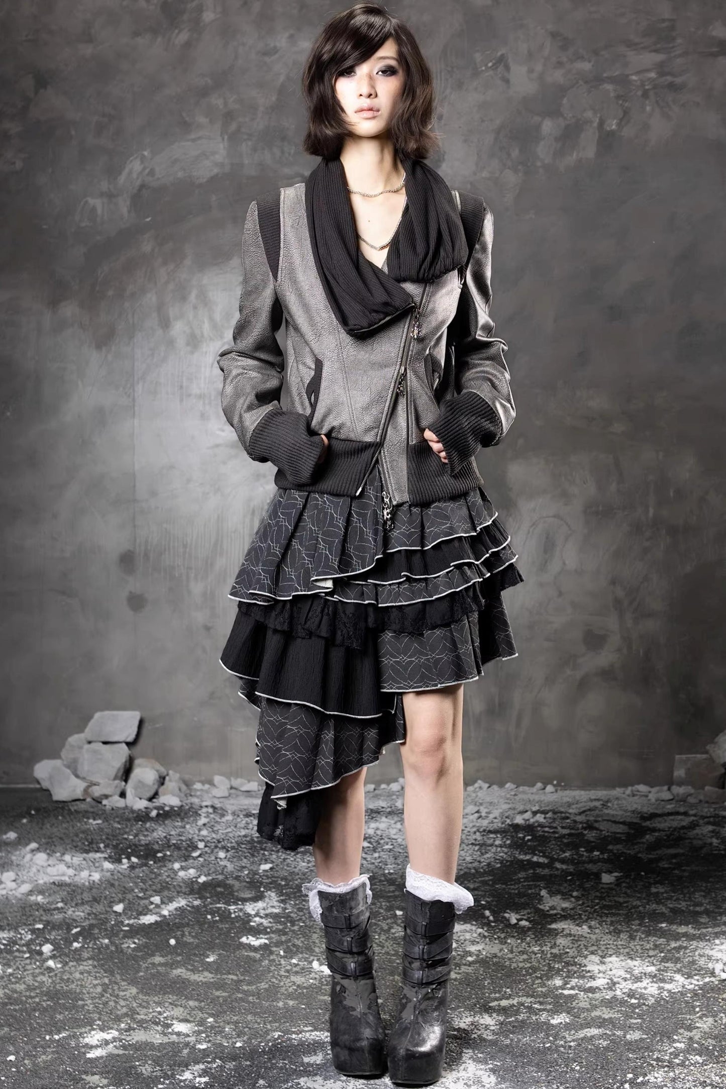 Dunkle Nischen-Lederjacke