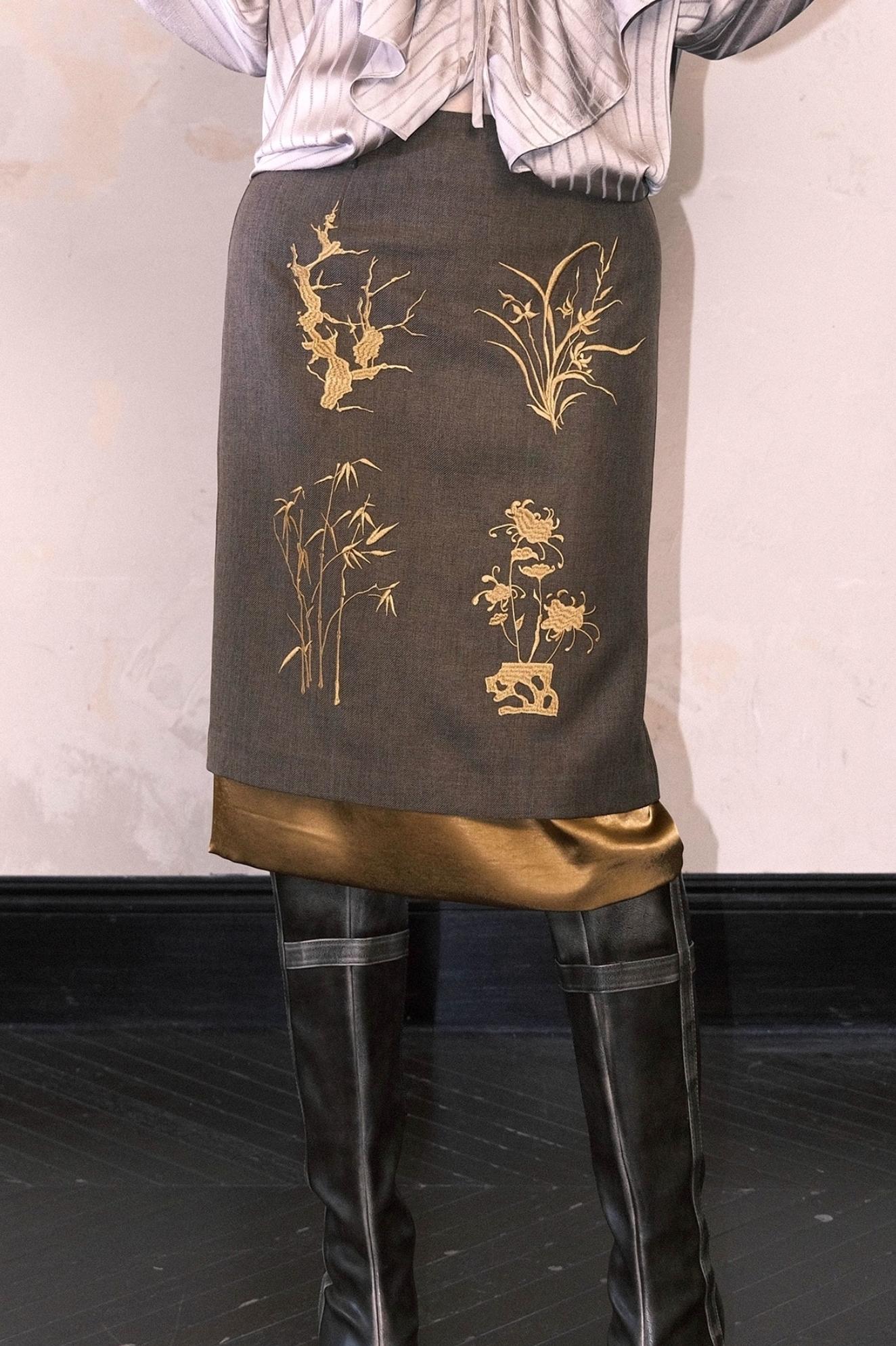 Gentlemans Embroidered Skirt