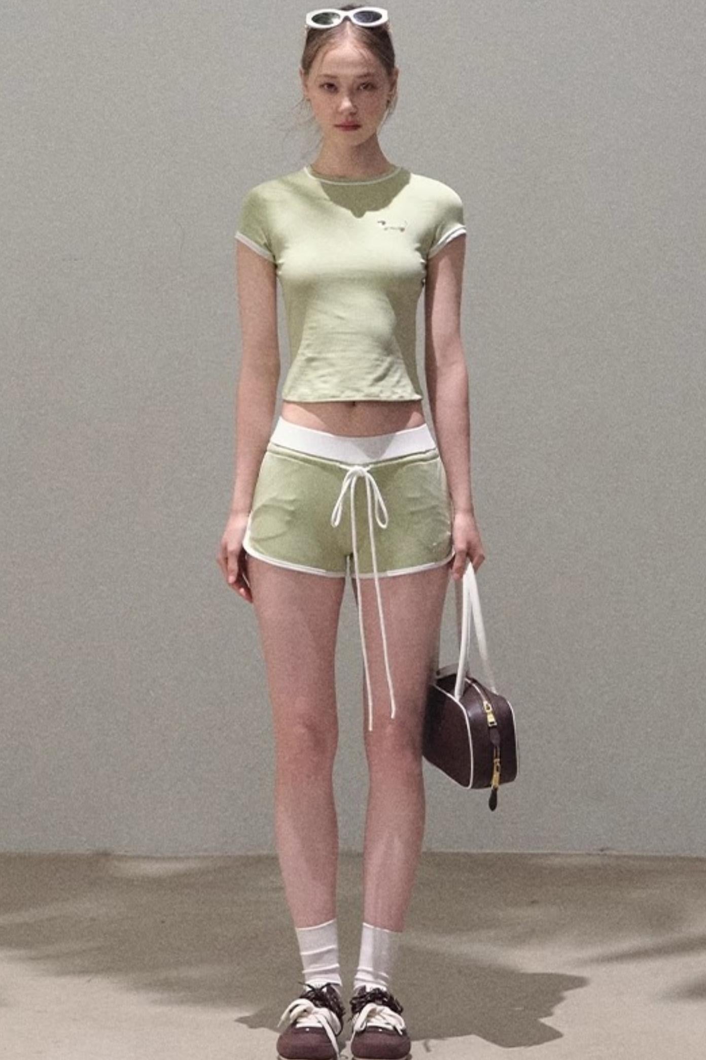 Active Round-Neck Set-Up