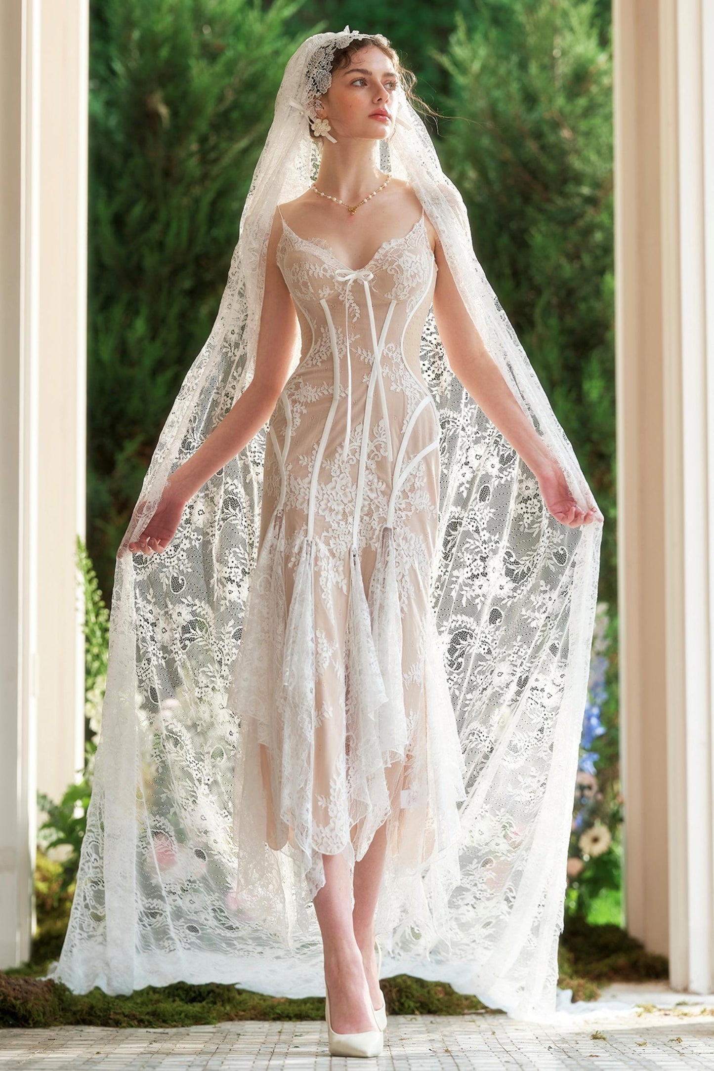 Vintage Lace Wedding Gown Dress Set-Up