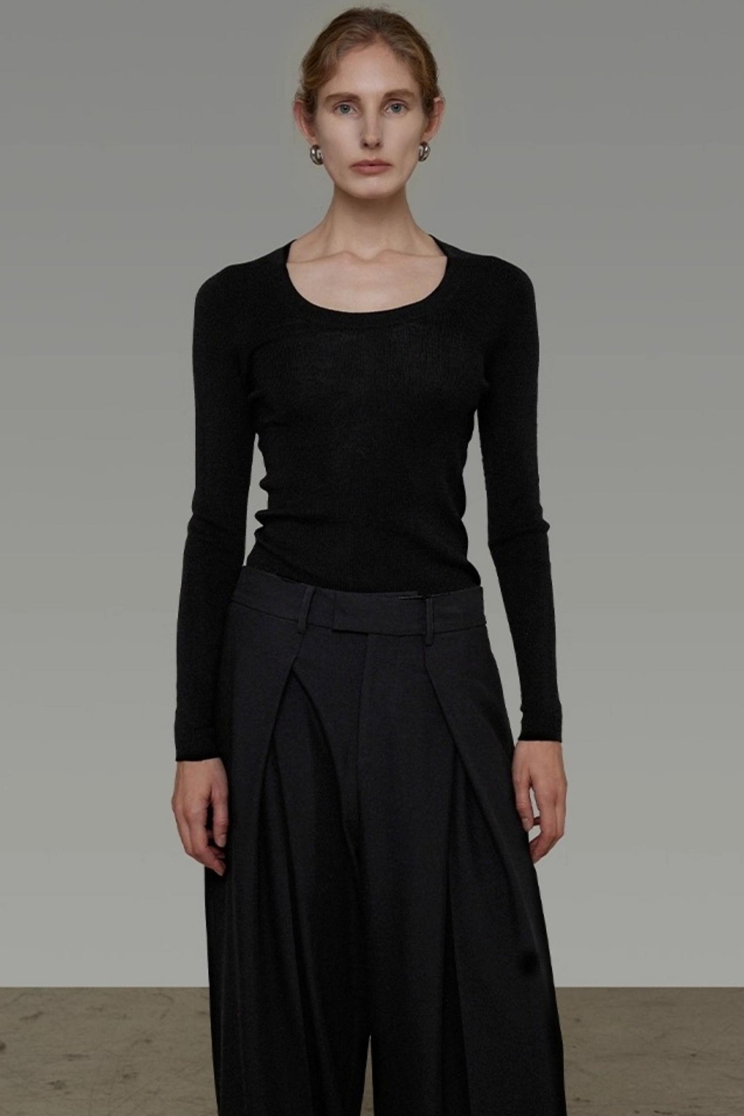 U-Neck Wool Slim Sweater