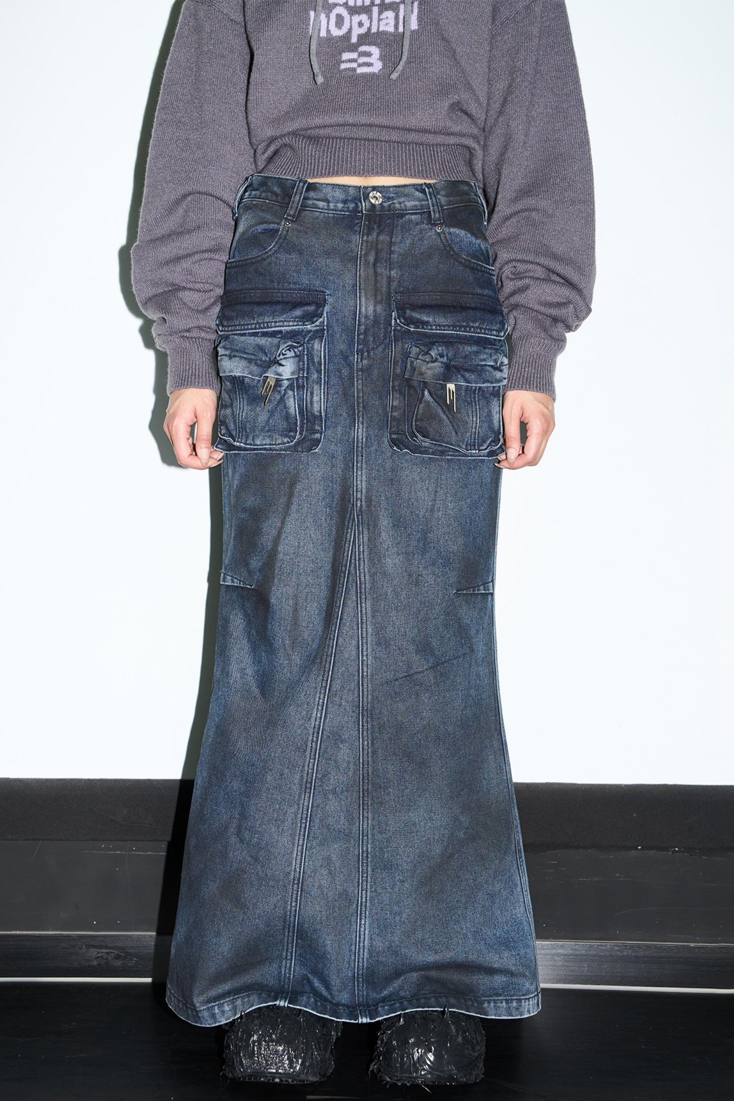 Aged Slim Fishtail Skirt