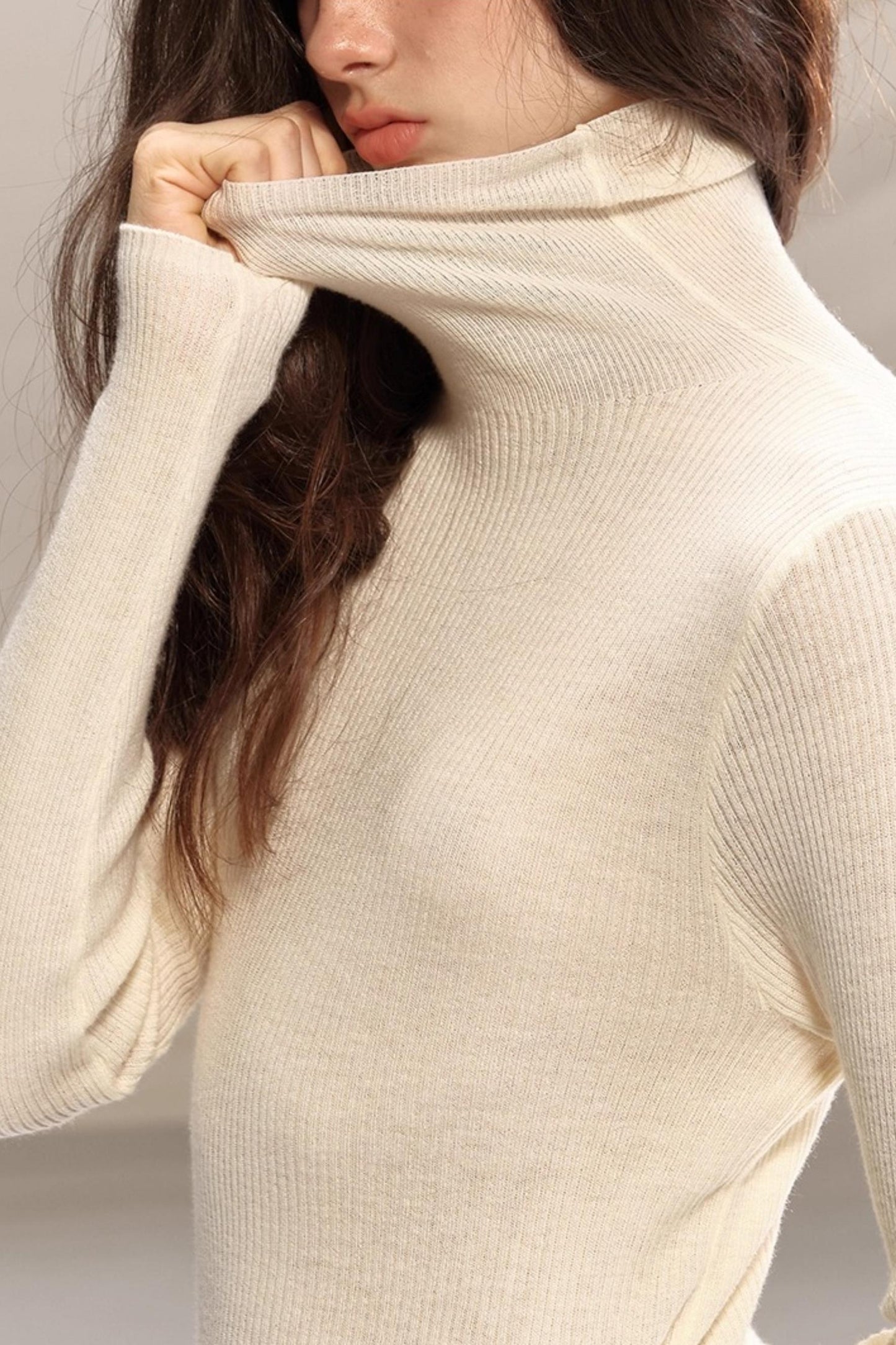 Seamless Wool Turtleneck Sweater