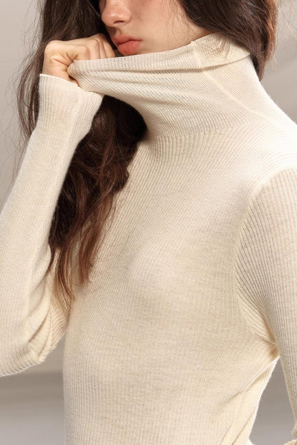 Seamless Wool Turtleneck Sweater