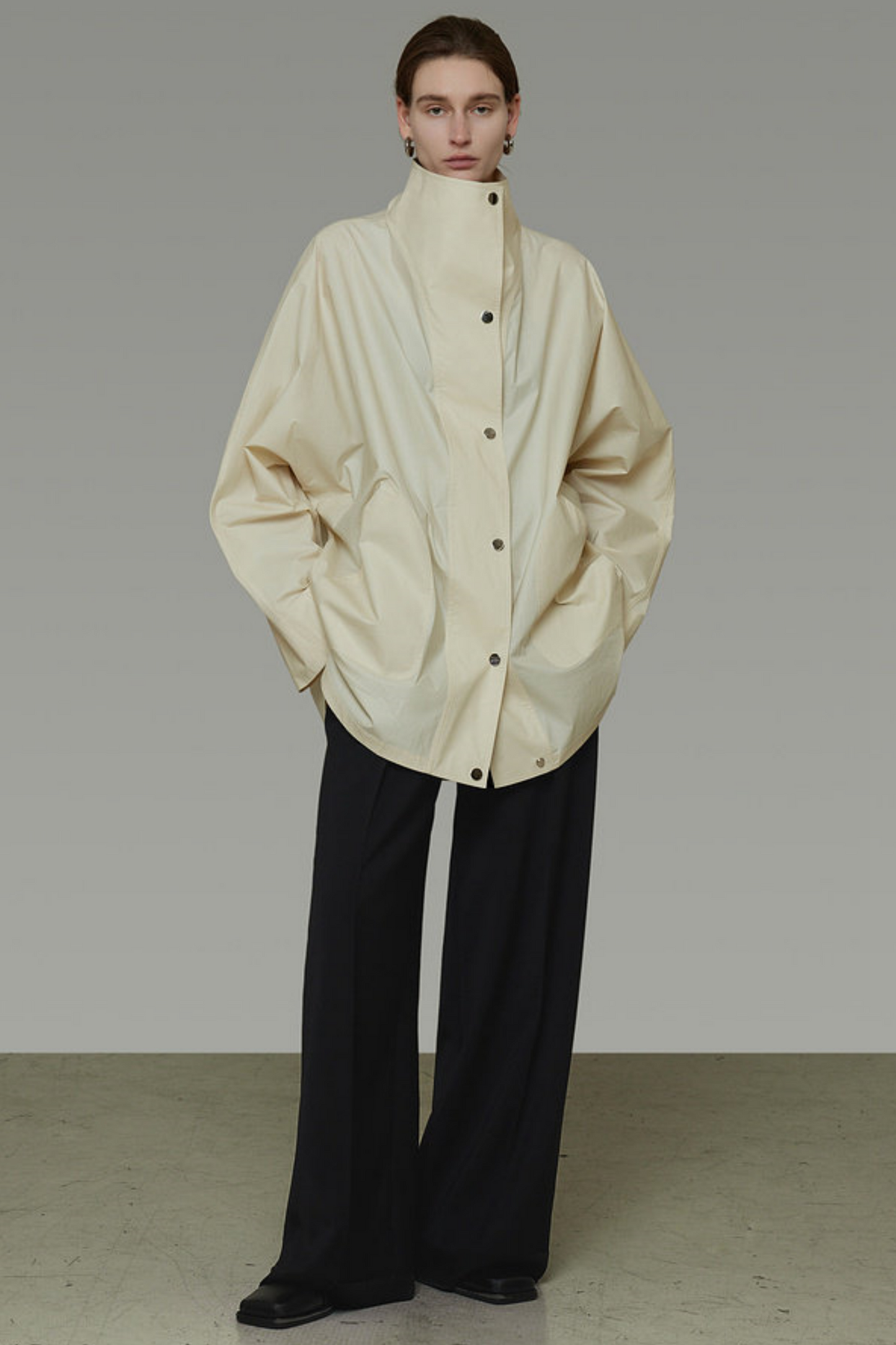 Trenchcoat mit Metallknopf