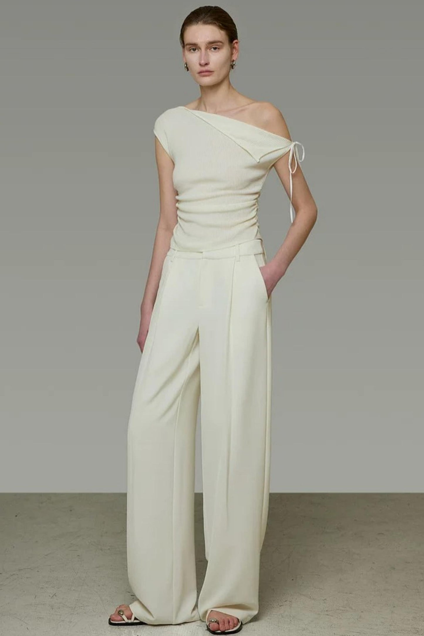 Off-White Pleated Wide-Leg Pants