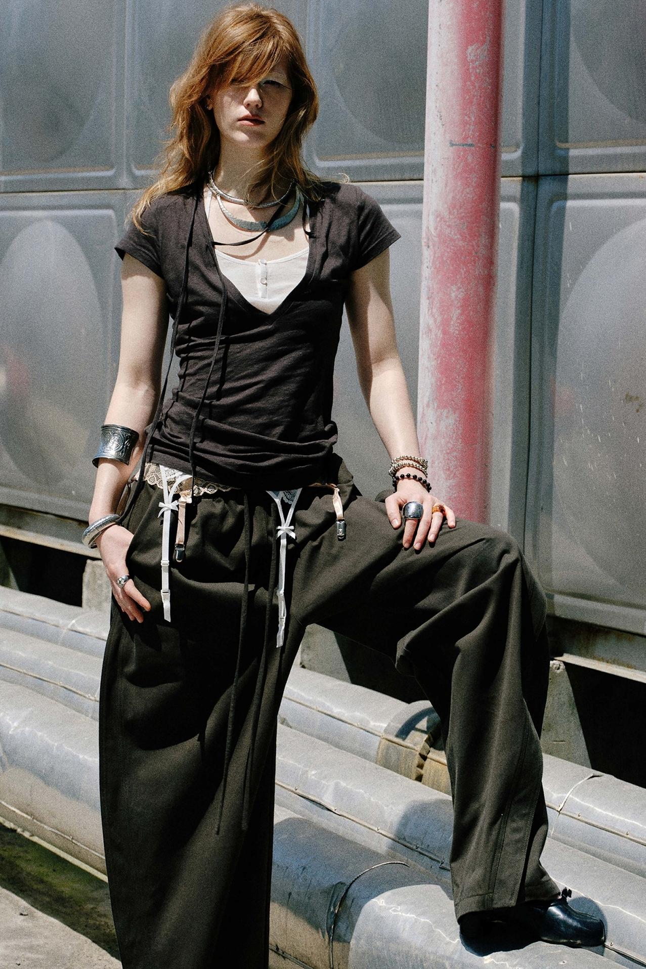 Deep V-neck Layered T-shirt