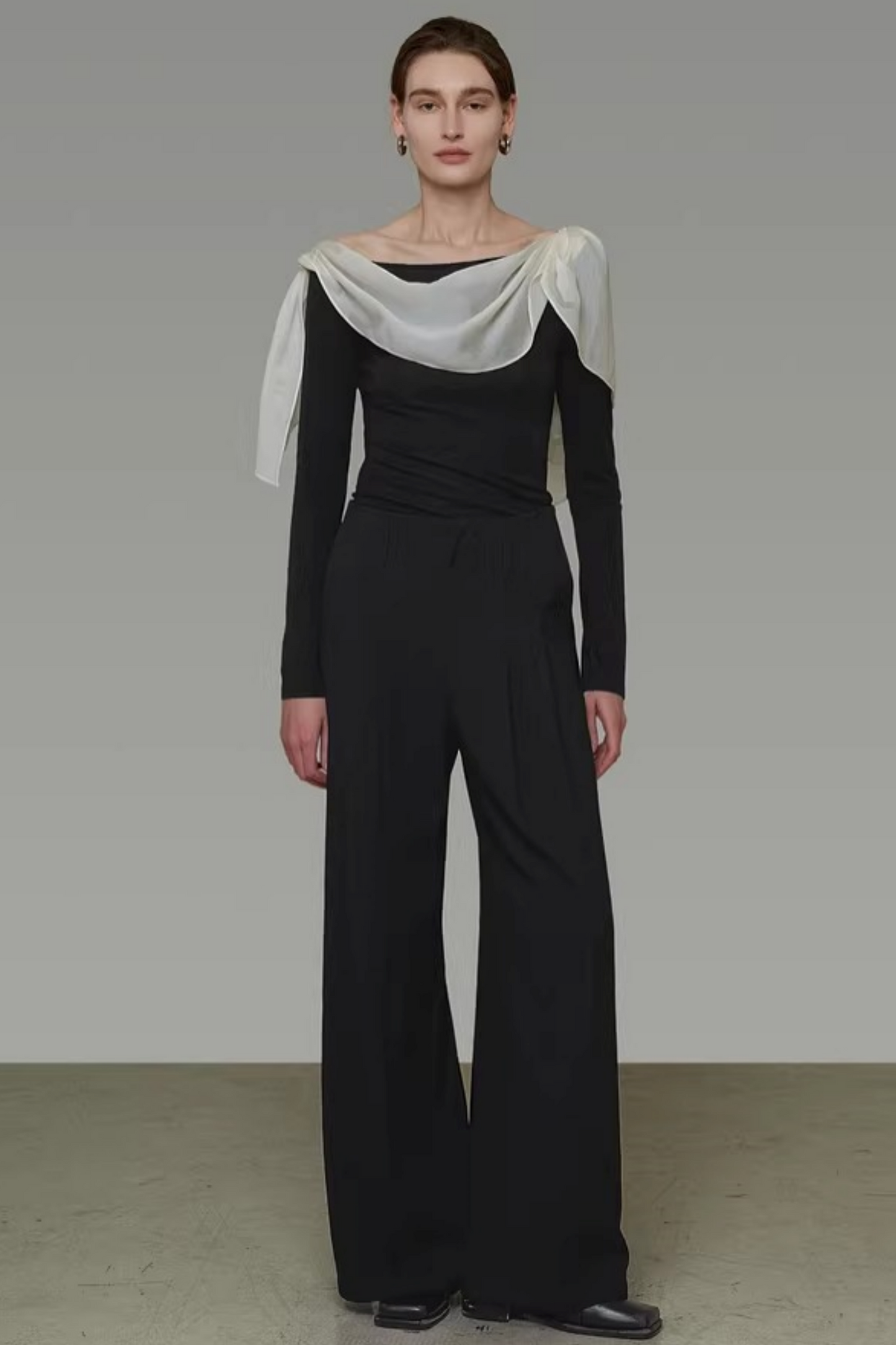 Spliced Neckline Knit Top