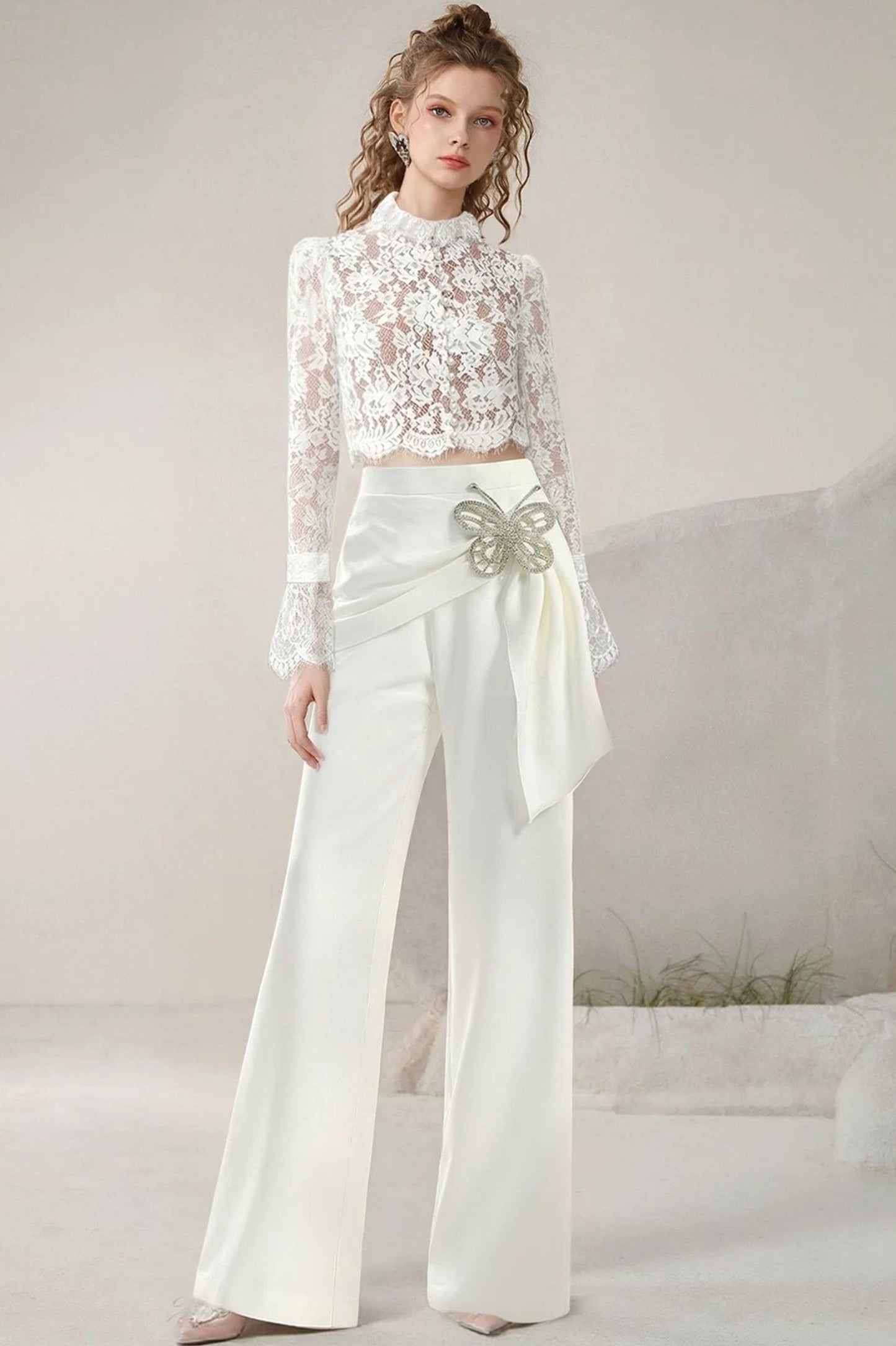 Stand-Collar Spring Outfit Set-Up