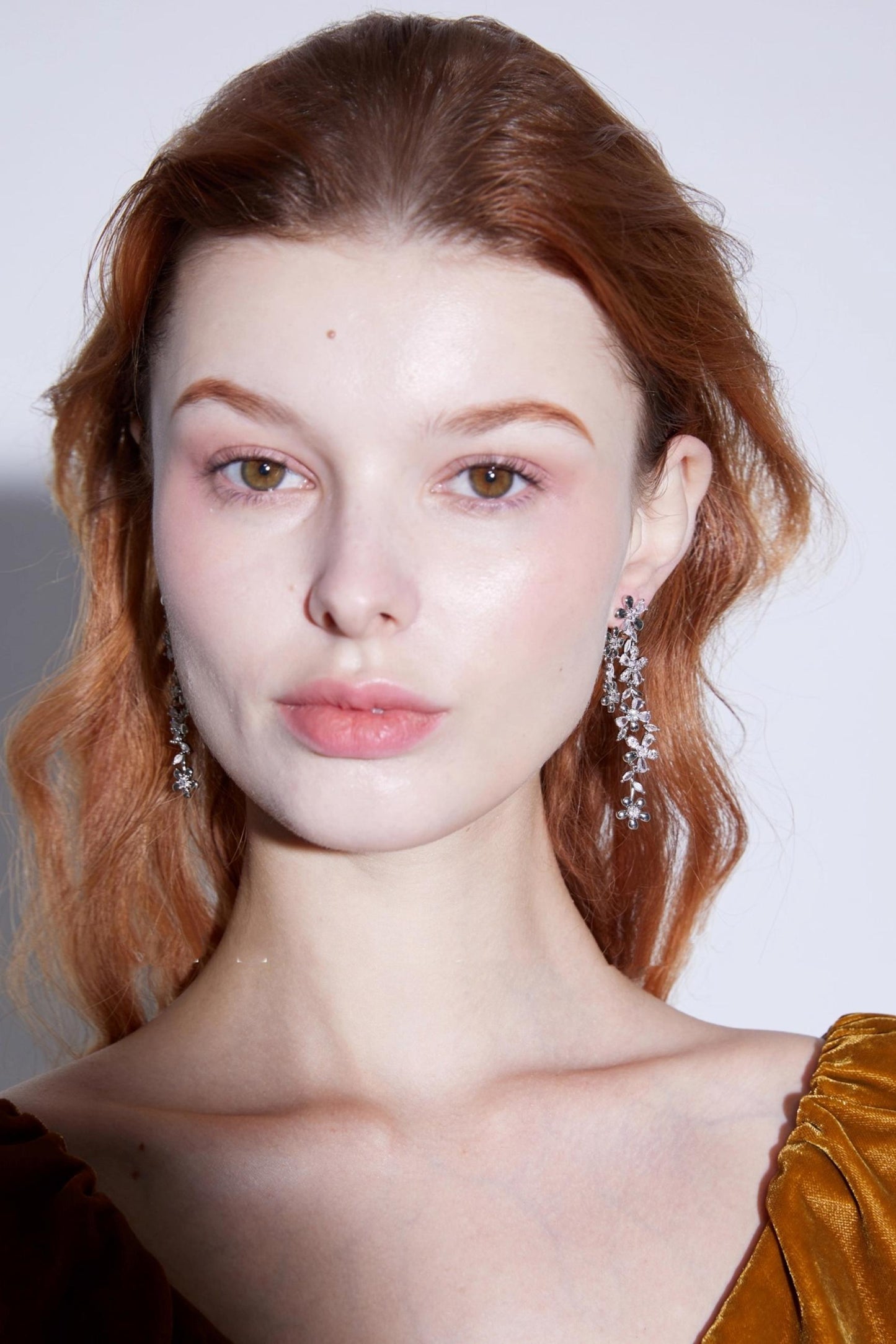 Flower Cluster Zircon White Gold Irregular Tassel Earrings