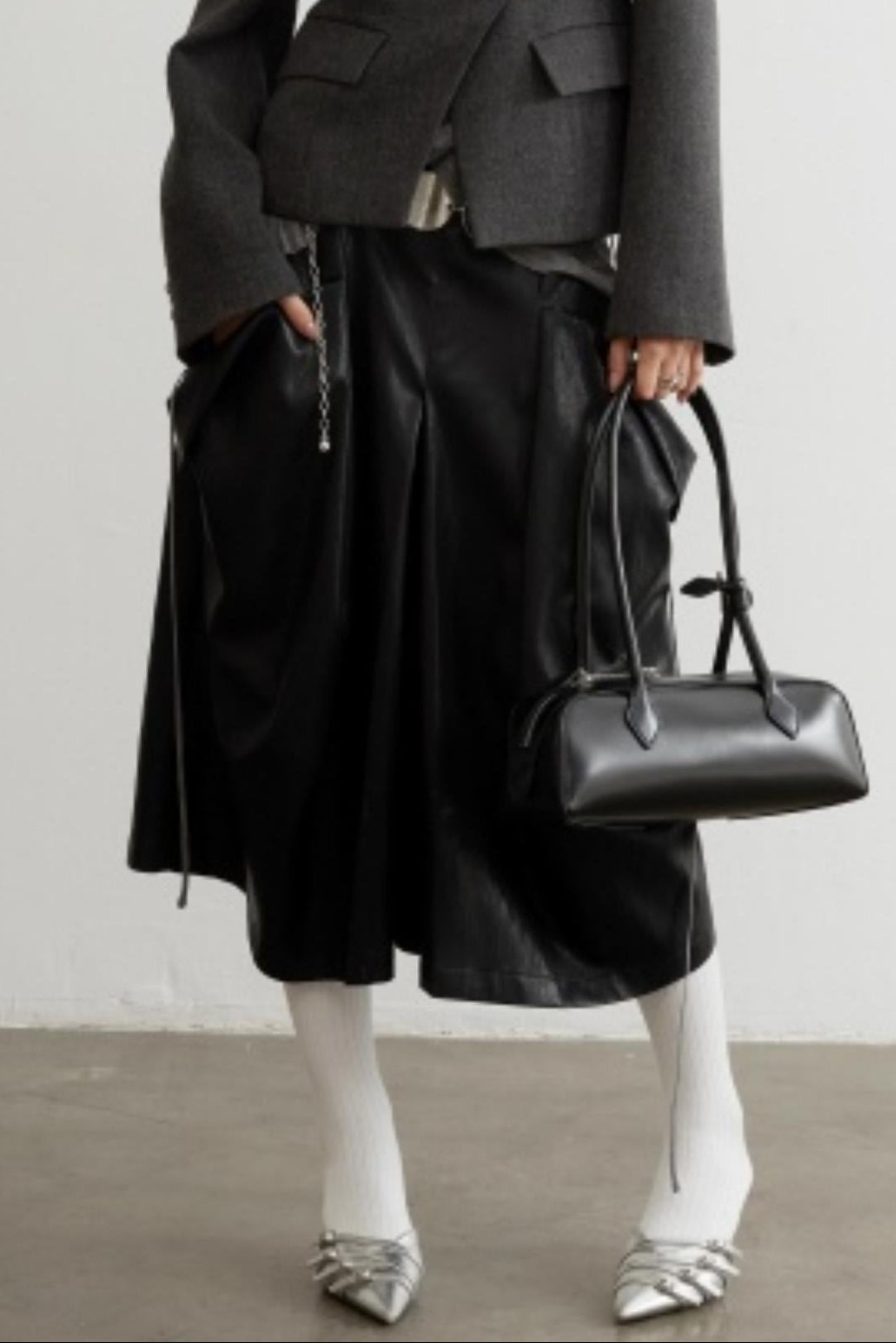 Retro Pleated Faux Leather Pants