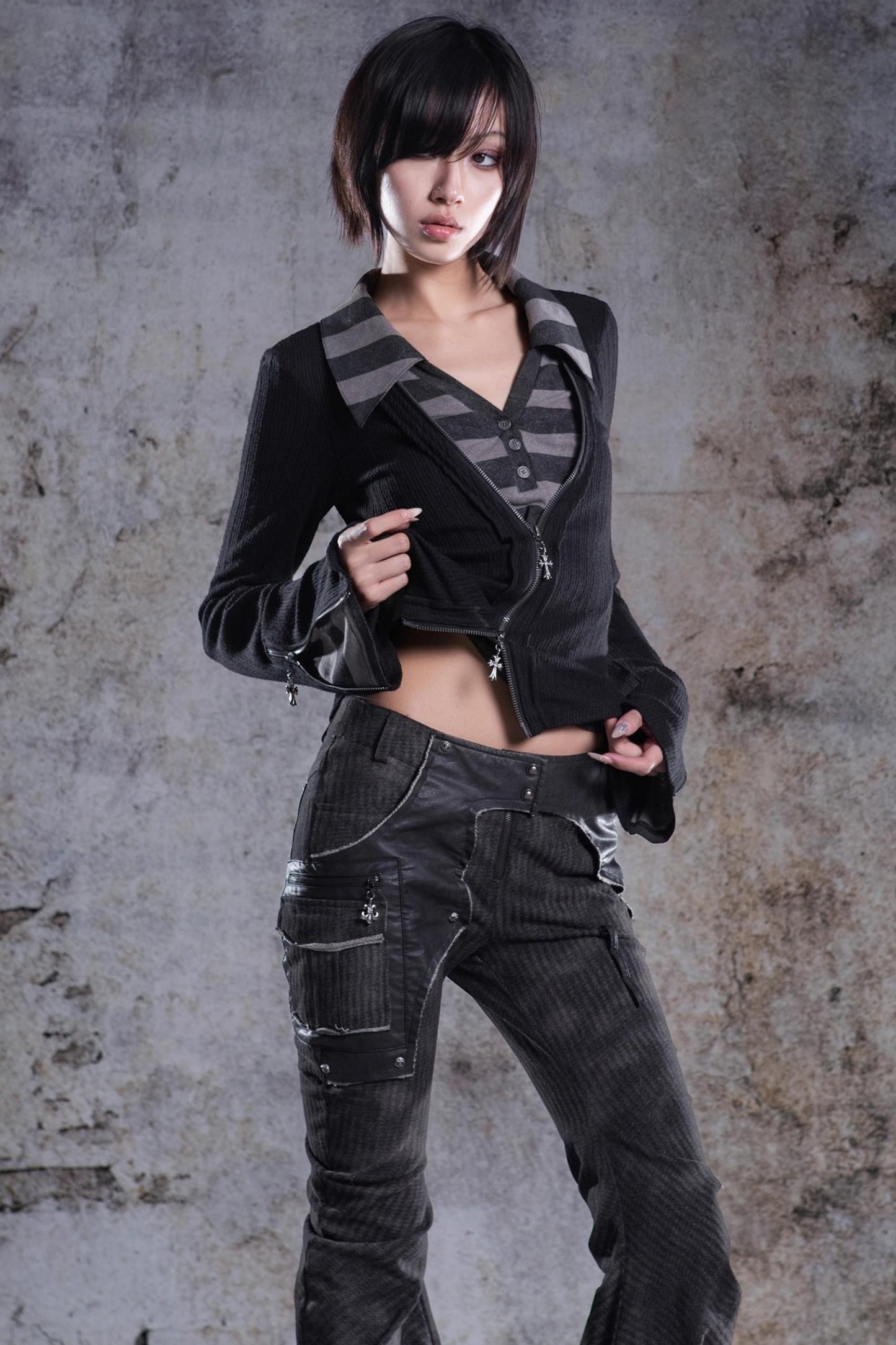 Slim Fit V-Neck Pullover Knit Top